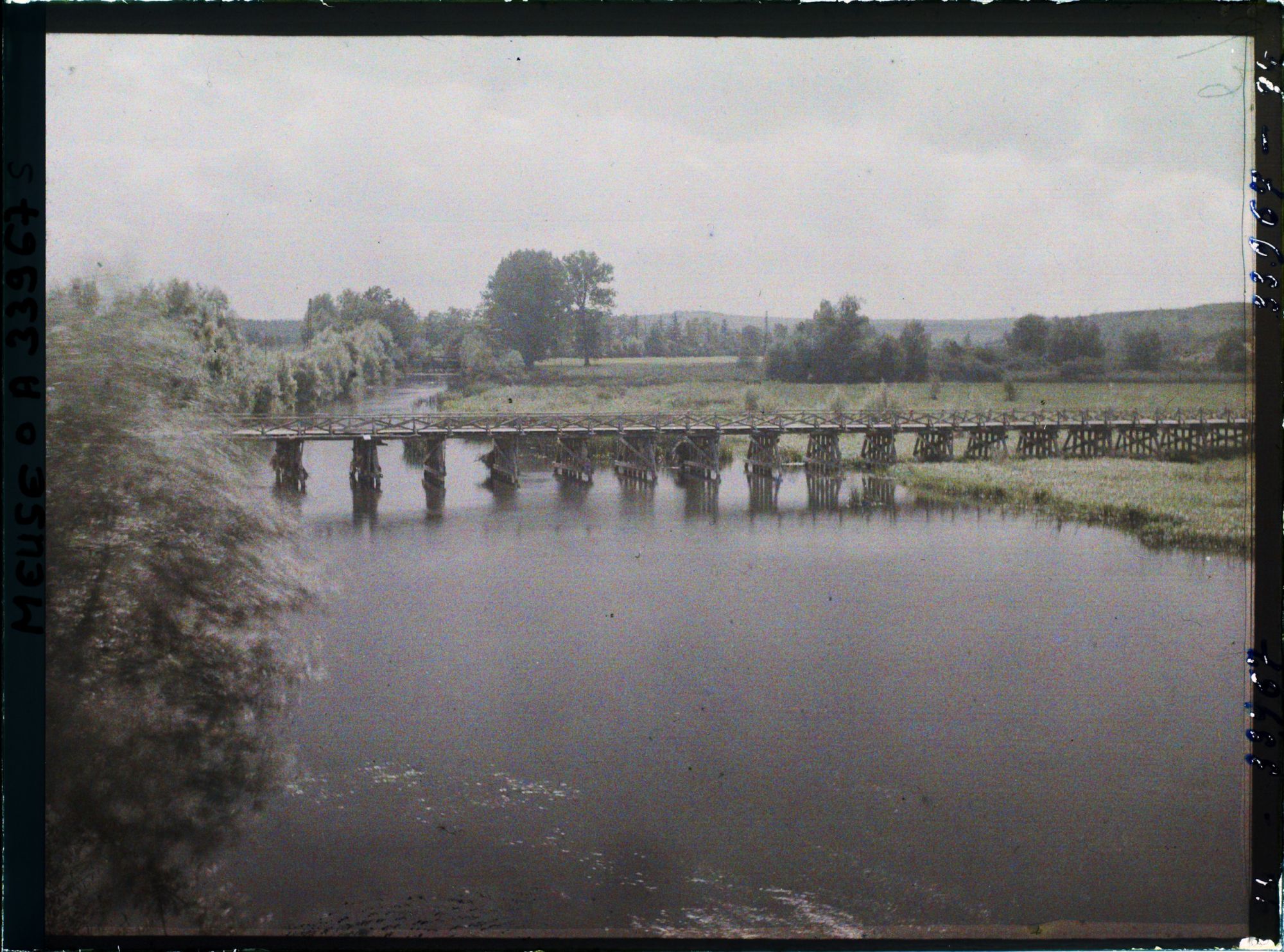 Image représentant France, Charny, La Meuse, vue prise vers l'Amont à Charny