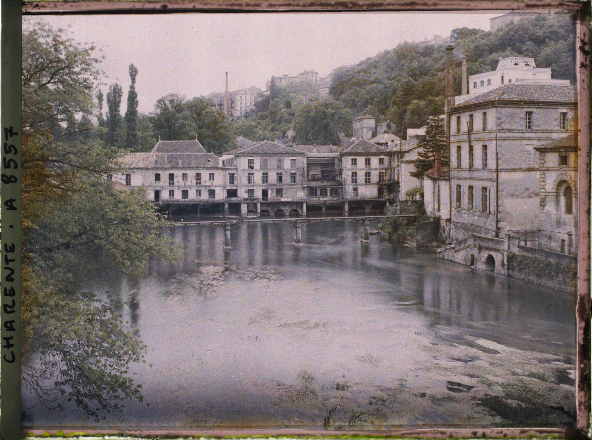 Image représentant Papeteries (J. Bardon) sur la Charente