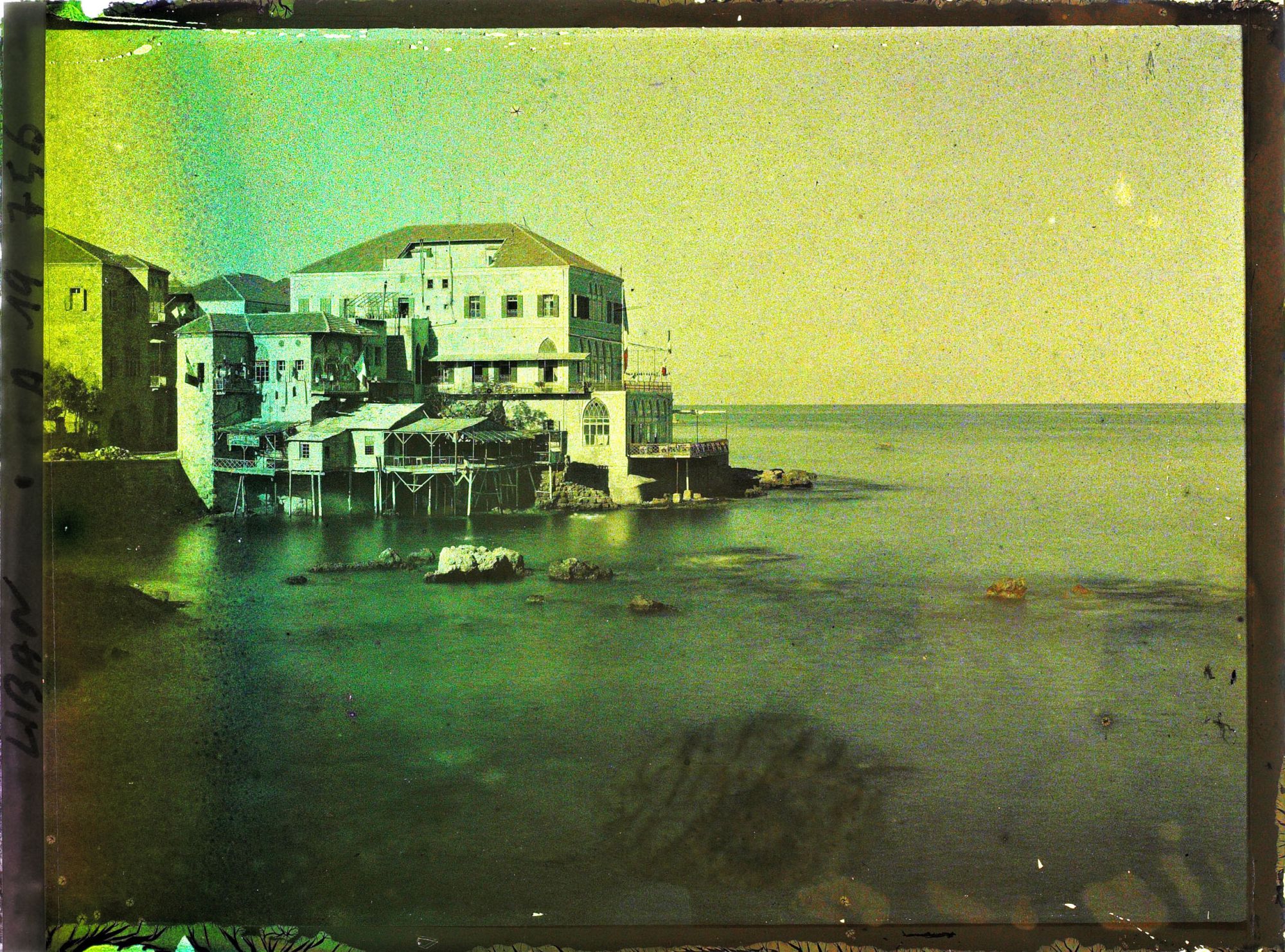 Image représentant Constructions en bord de mer