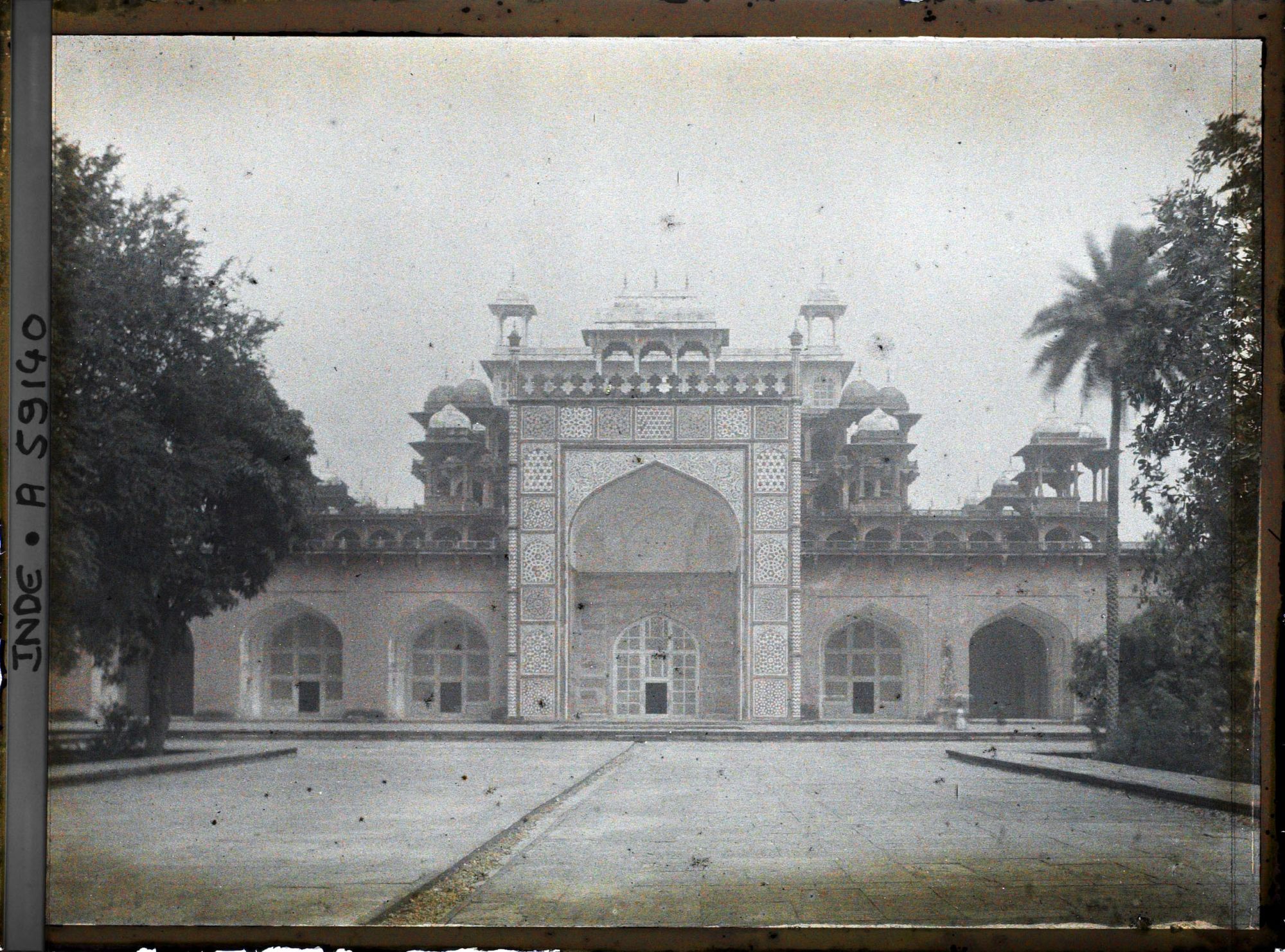 Image représentant La façade du Mausolée d'Akbar