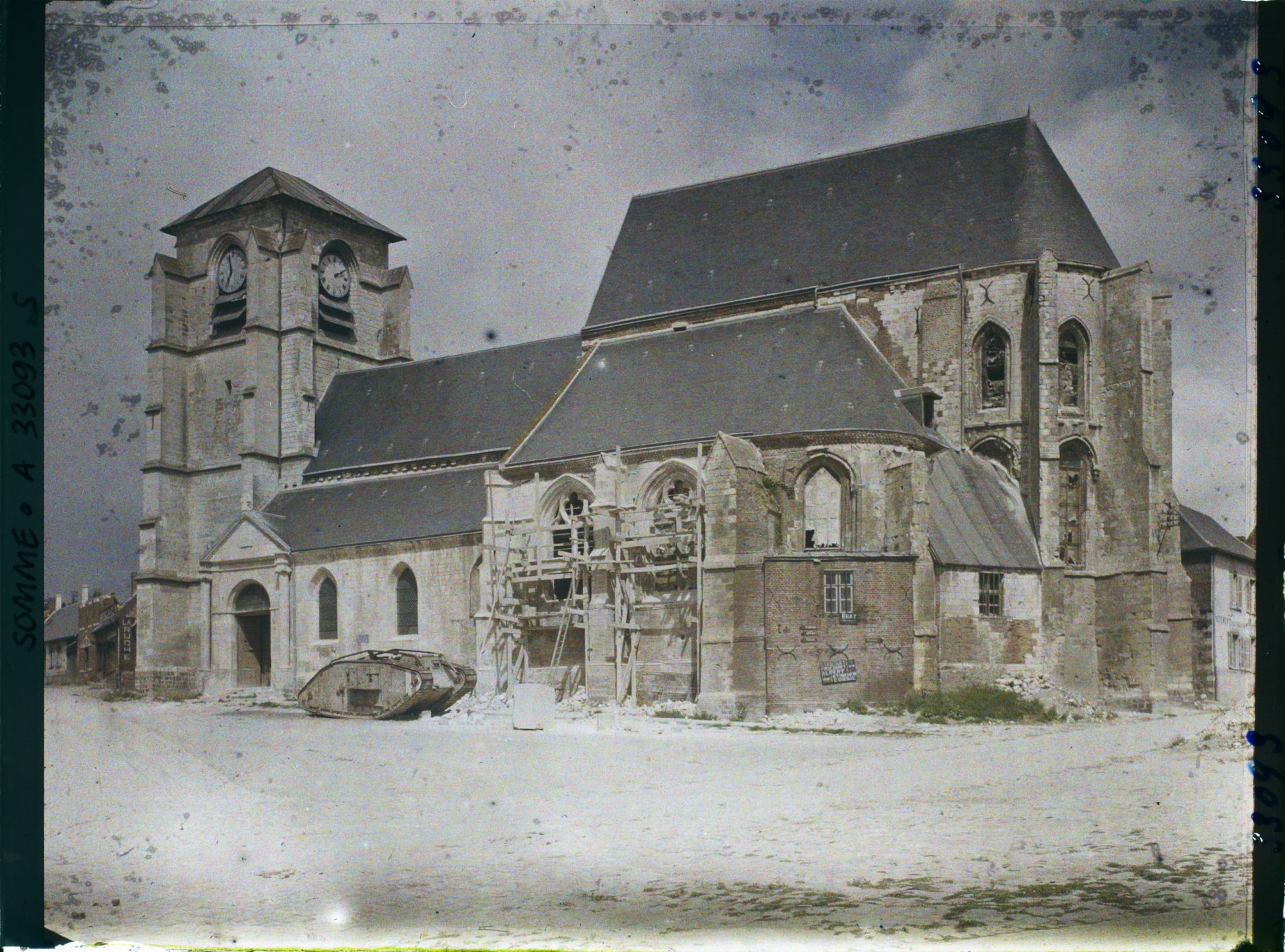 Image représentant France, Bray s/ Somme, L'Eglise