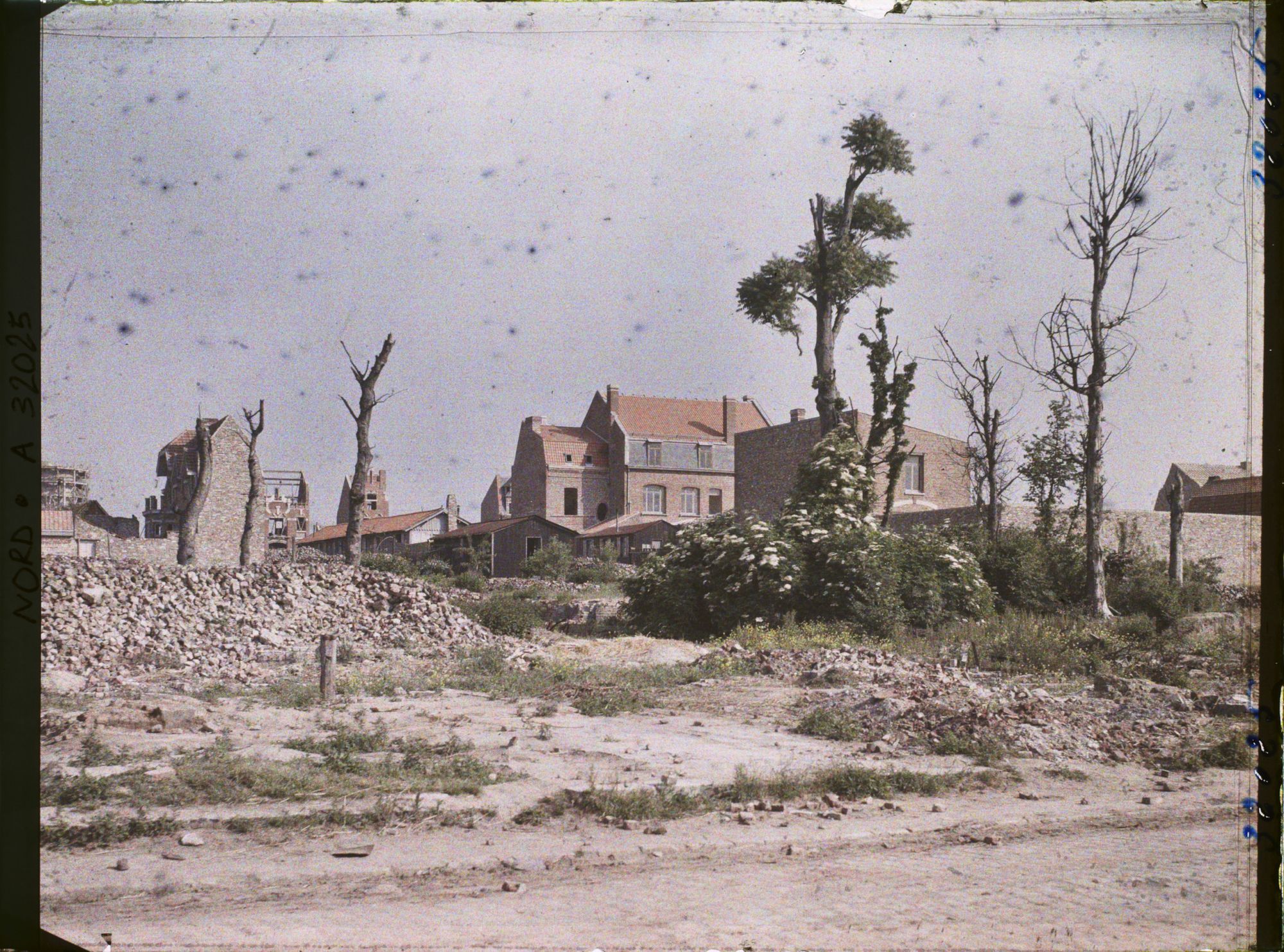 Image représentant France, Bailleul, Entrée du Pays, reconstructions