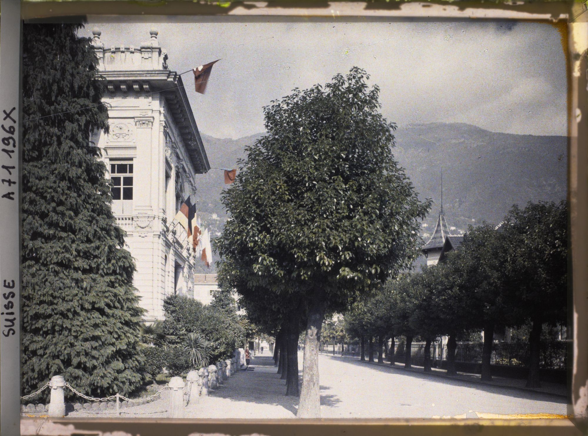 Image représentant Accords de Locarno, la rue du palais de Justice où eut lieu la conférence sur le pacte de Sécurité
