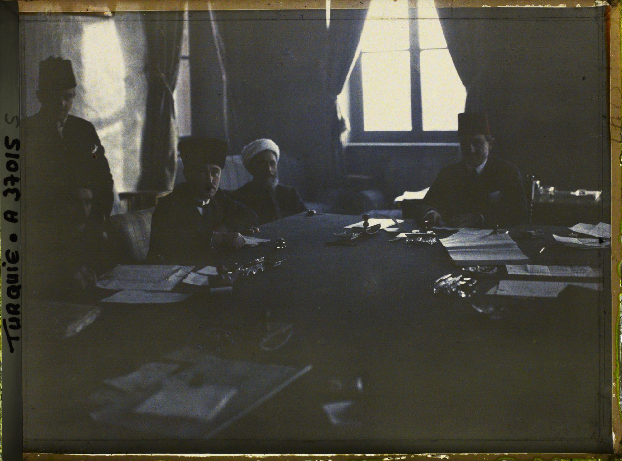 Image représentant Les Ministres du Conseil (bâtiment de la Grande Assemblée Nationale
