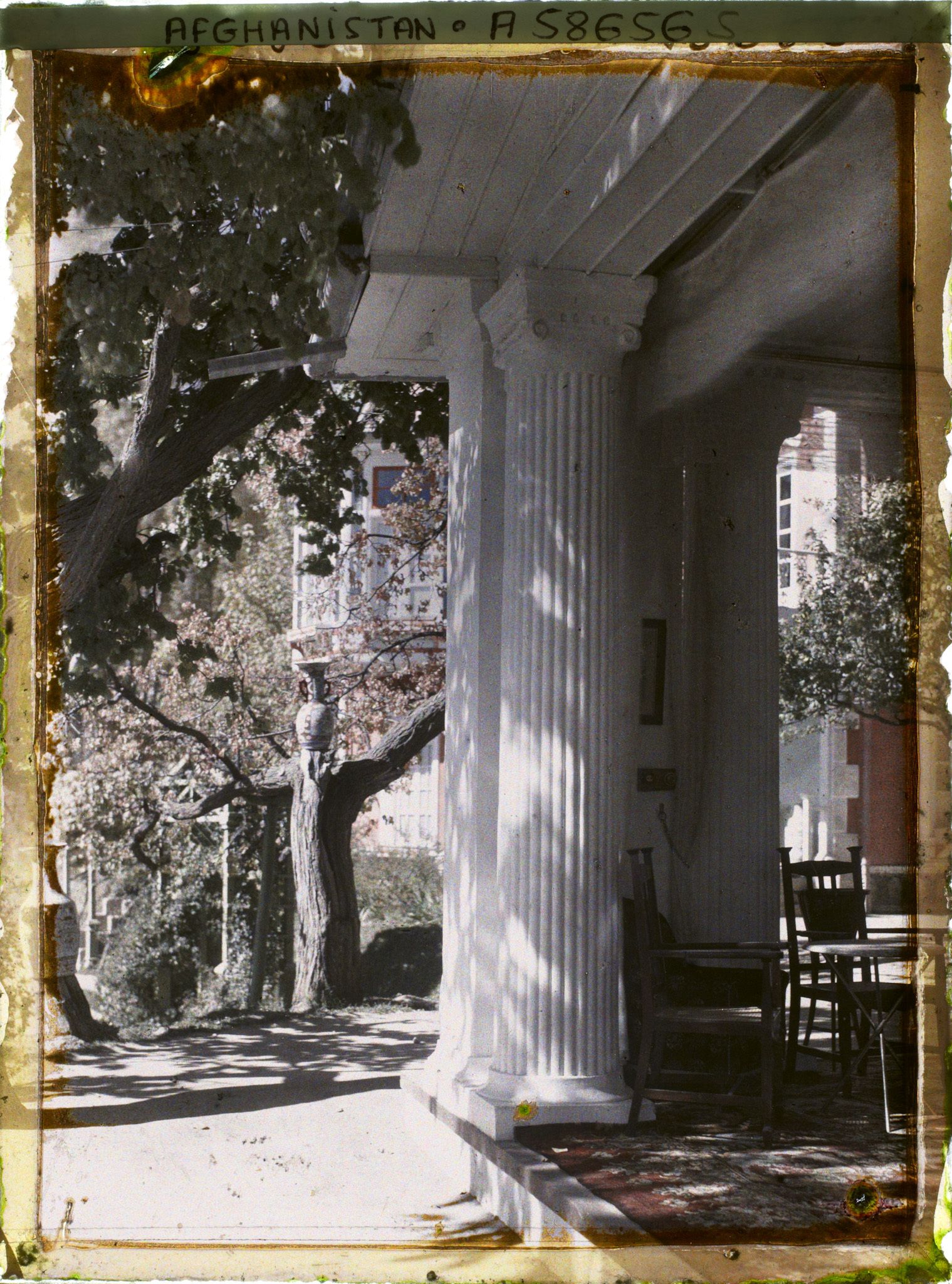 Image représentant Afghanistan, Paghman, Jardin du Palais du Roi - Au pavillon de réception