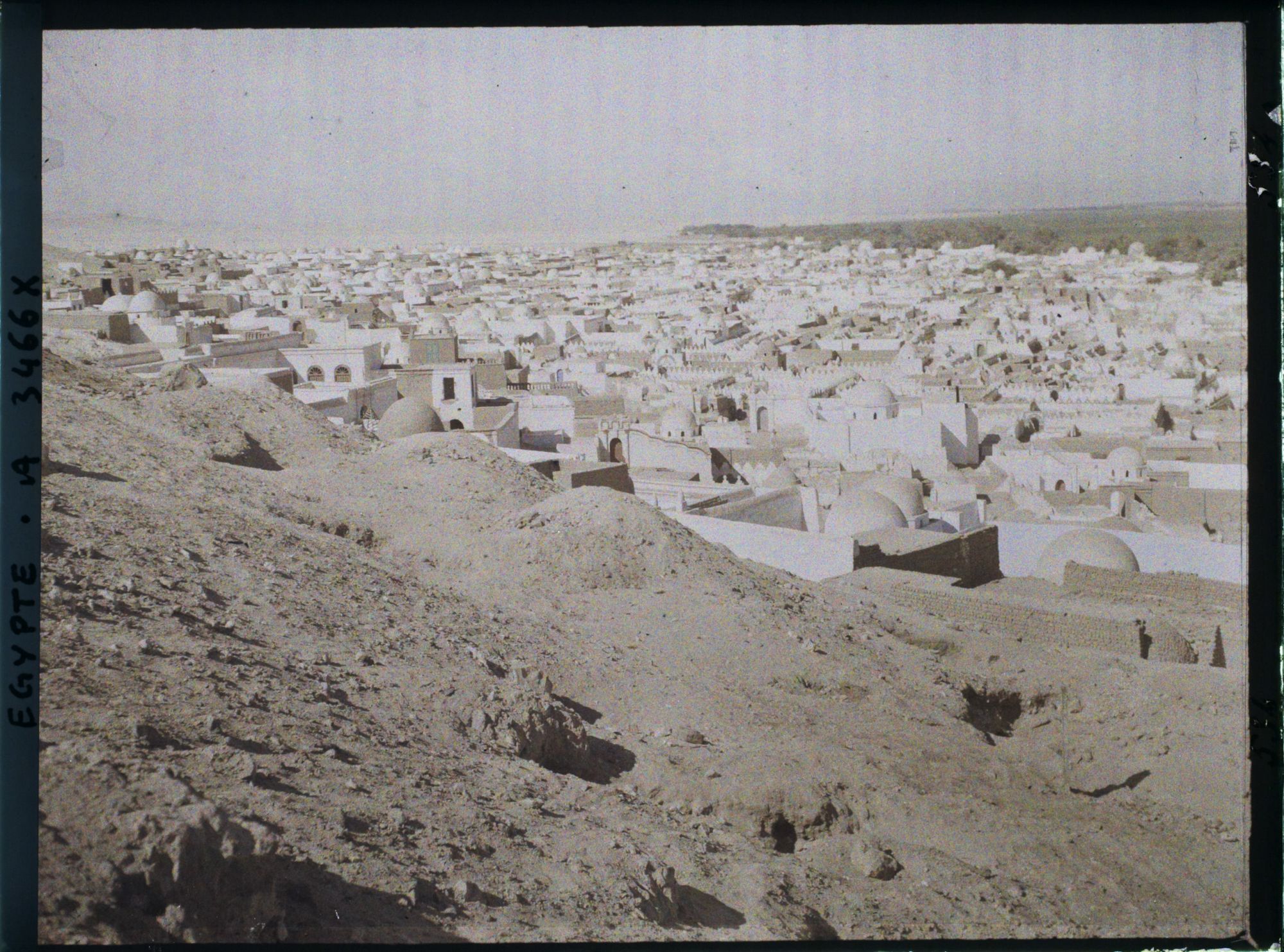 Image représentant Panorama sur le cimetière du village