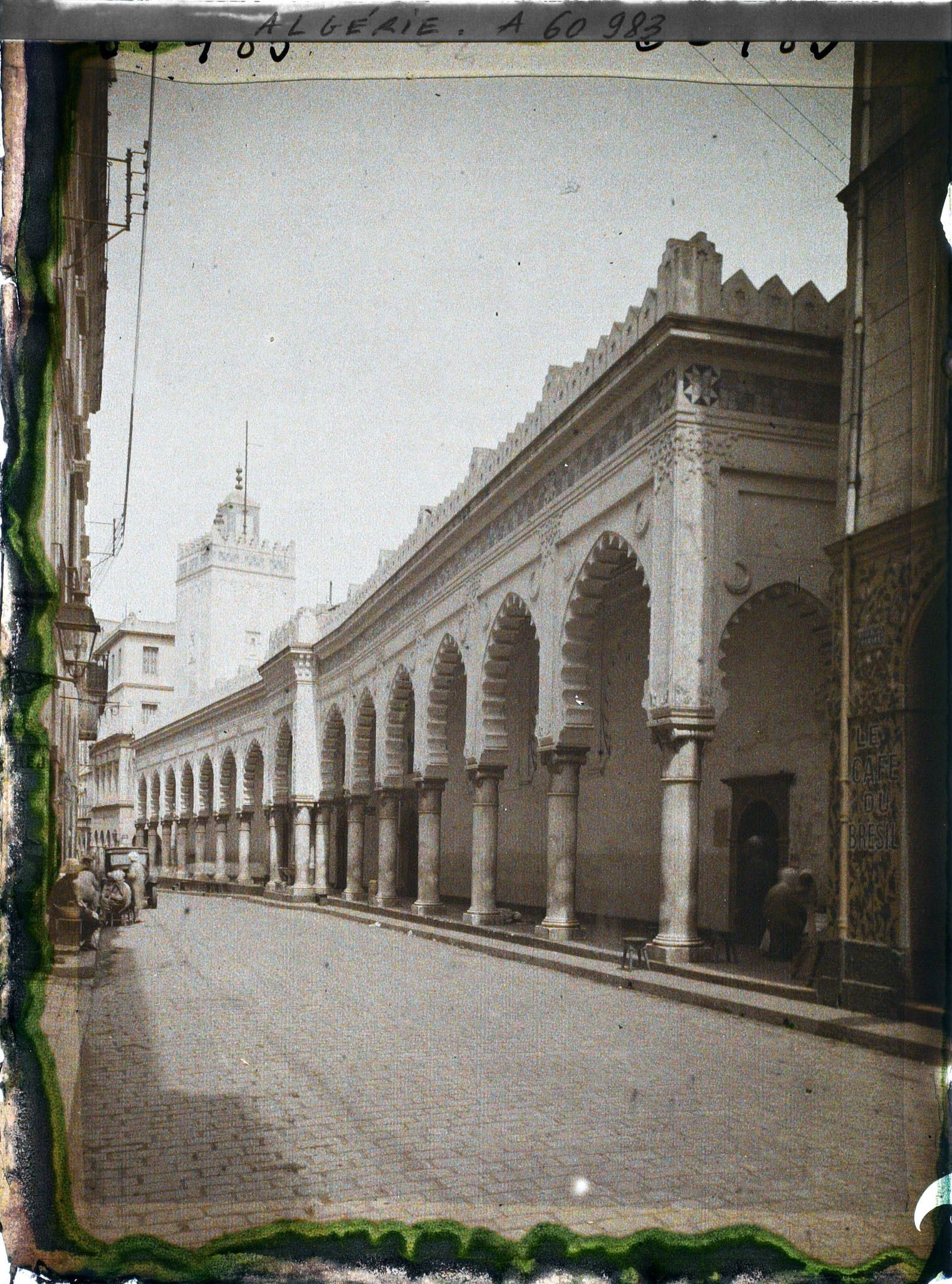Image représentant La rue de la Marine et la Grande Mosquée