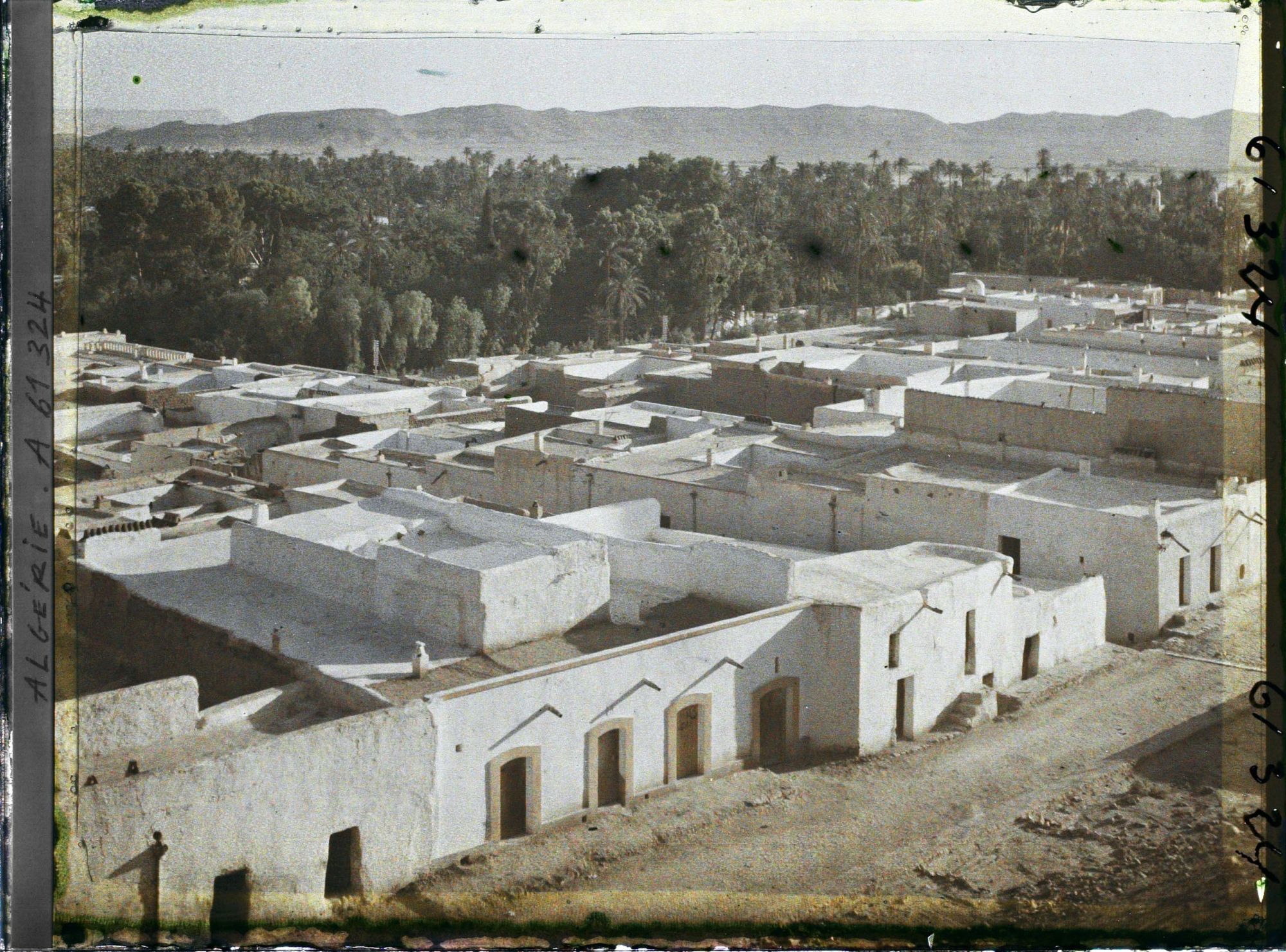 Image représentant Vue vers les quartiers nord et l'oasis