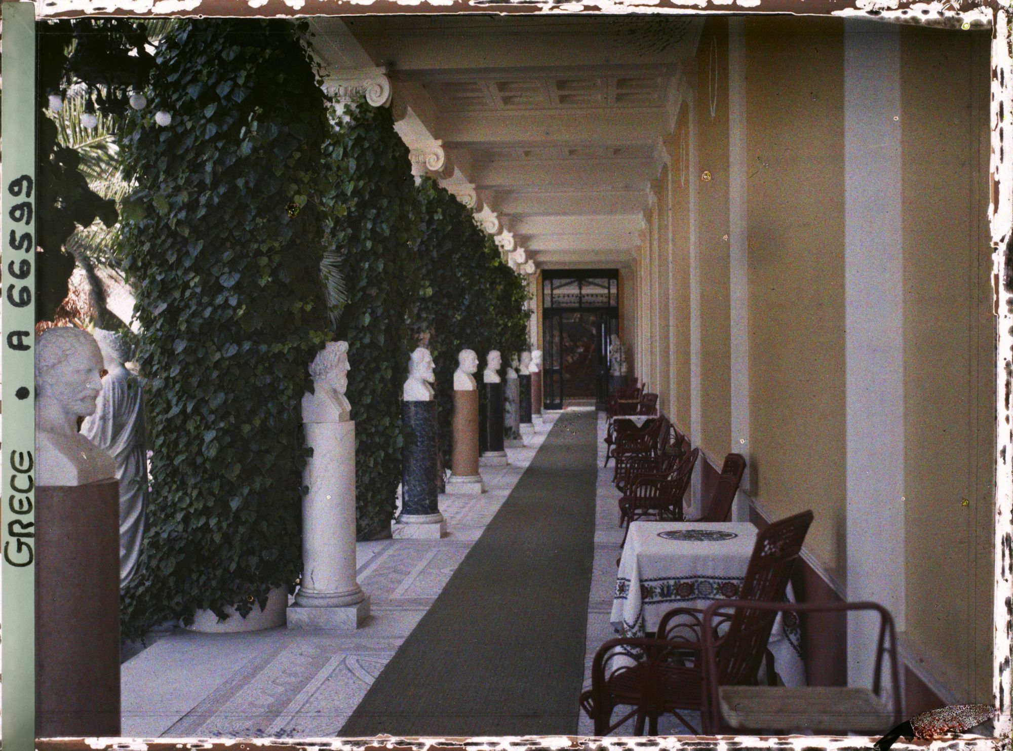 Image représentant L'Achilleion - La villa, une galerie