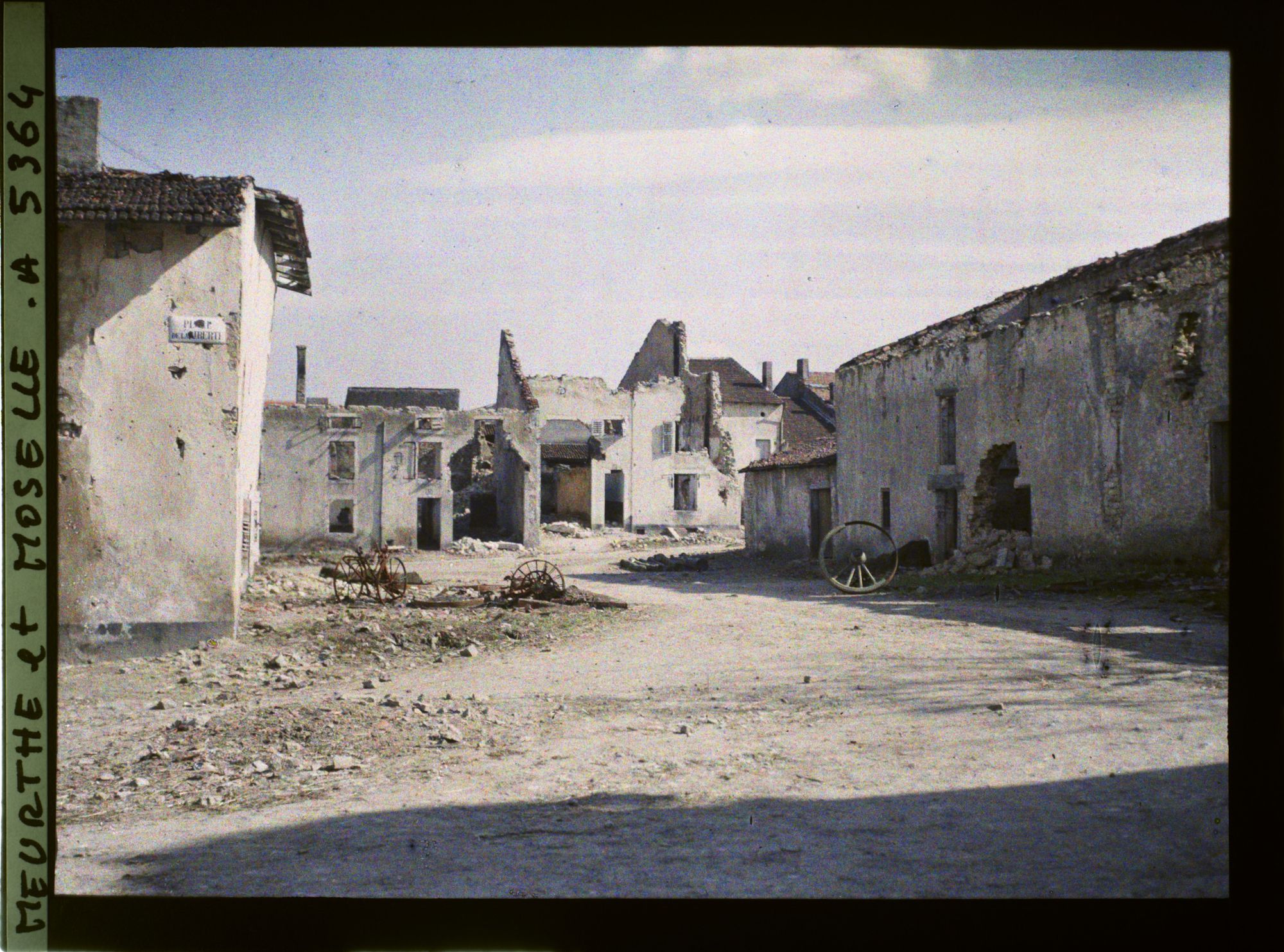 Image représentant France, Haraucourt, Vue prise de la place de la Liberté