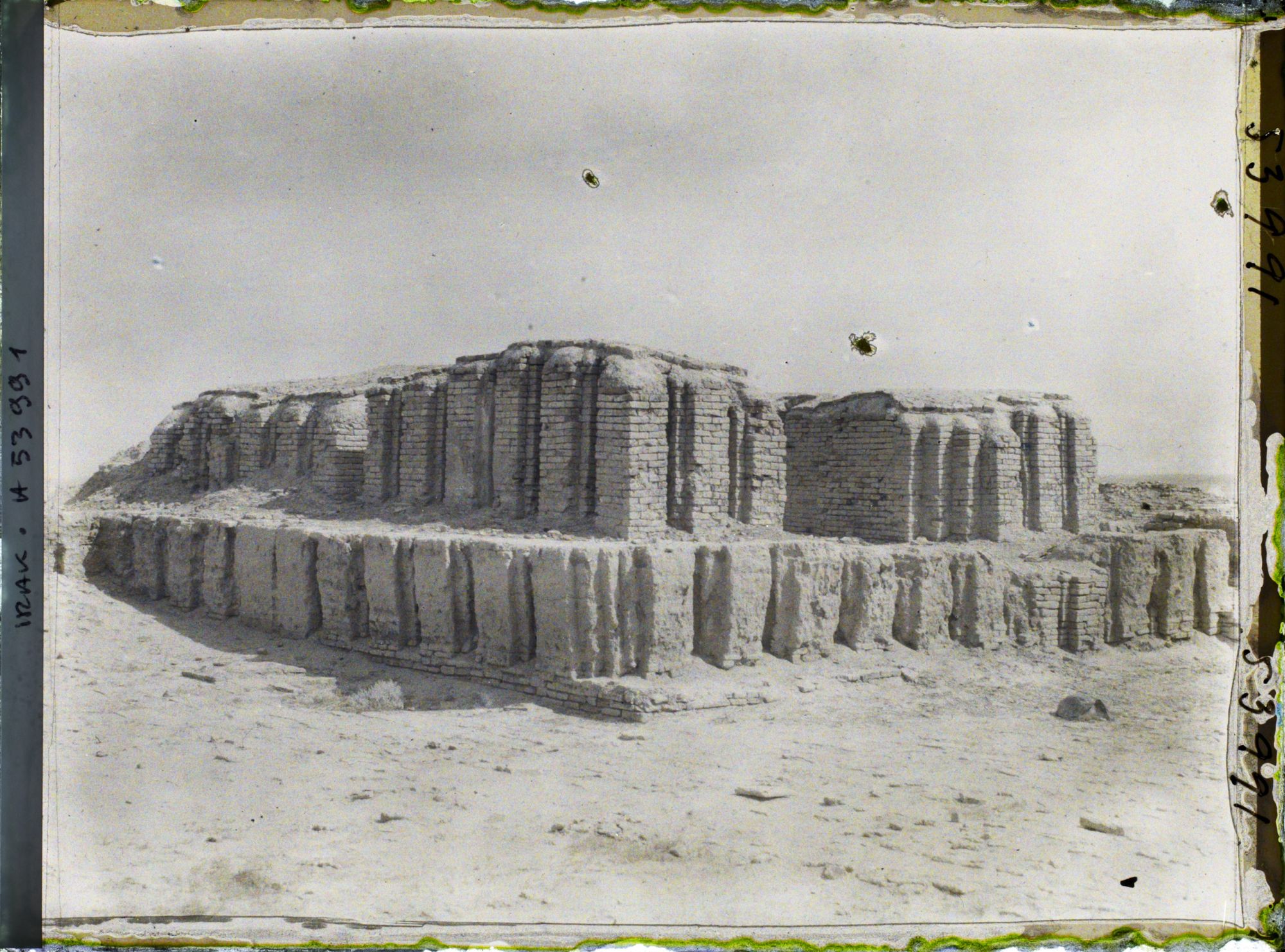 Image représentant Le temple et lieu de justice E-Dublal-Mah, dédié à Nanna (IIIe millénaire ?, restauré au Ier millénaire avant J.-C.)