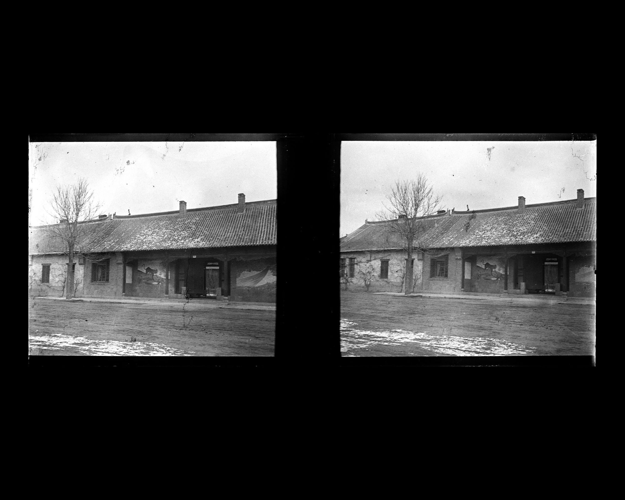 Image représentant Franzius-Strasse, l'entrée des bâtiments administratifs de la garnison chinoise (yamen)