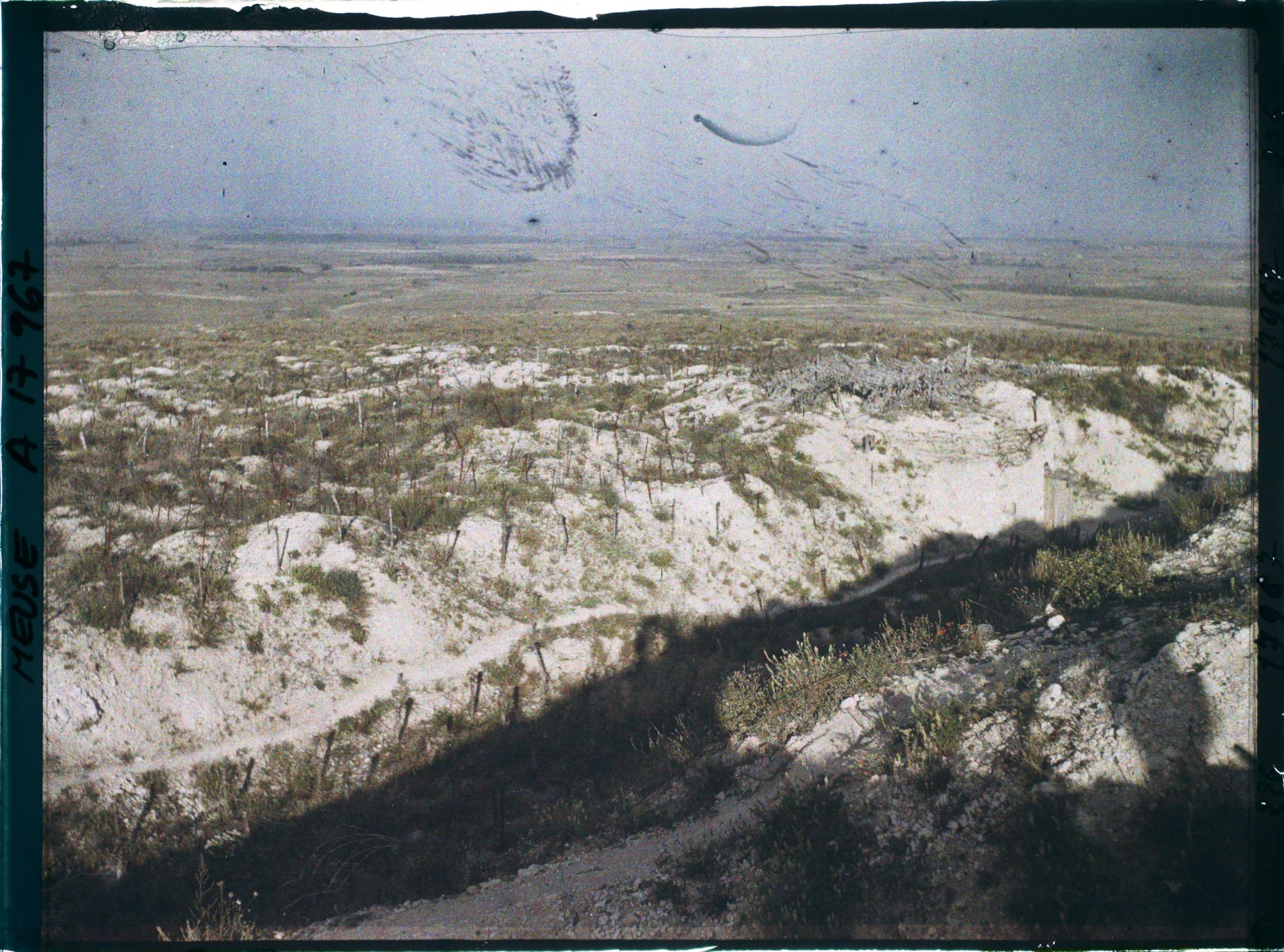 Image représentant France, Fort de Vaux, Vue prise du fort : au fond, le Village d'Etain