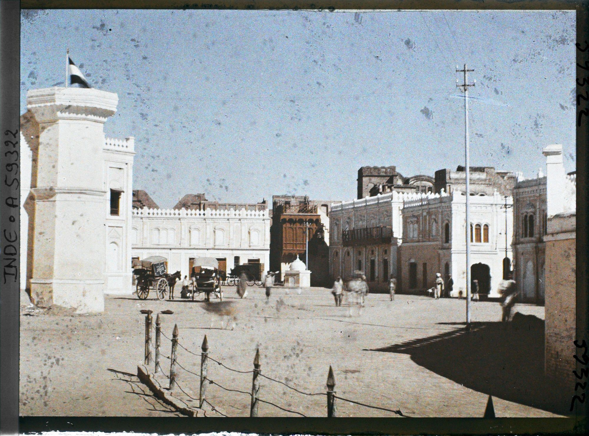 Image représentant Place située devant le Jalao Khana, l'ancien complexe palatial