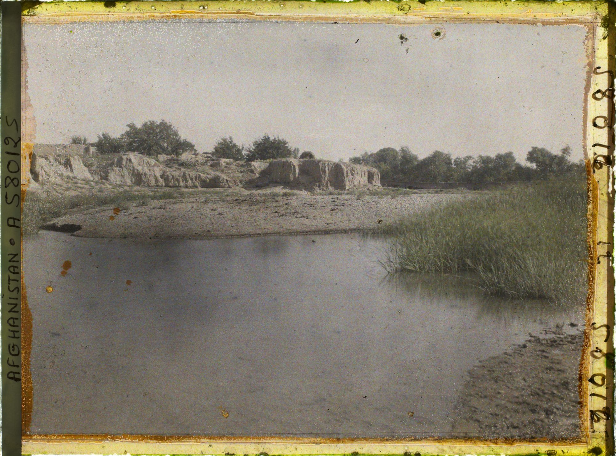 Image représentant Les berges du fleuve Tarnak
