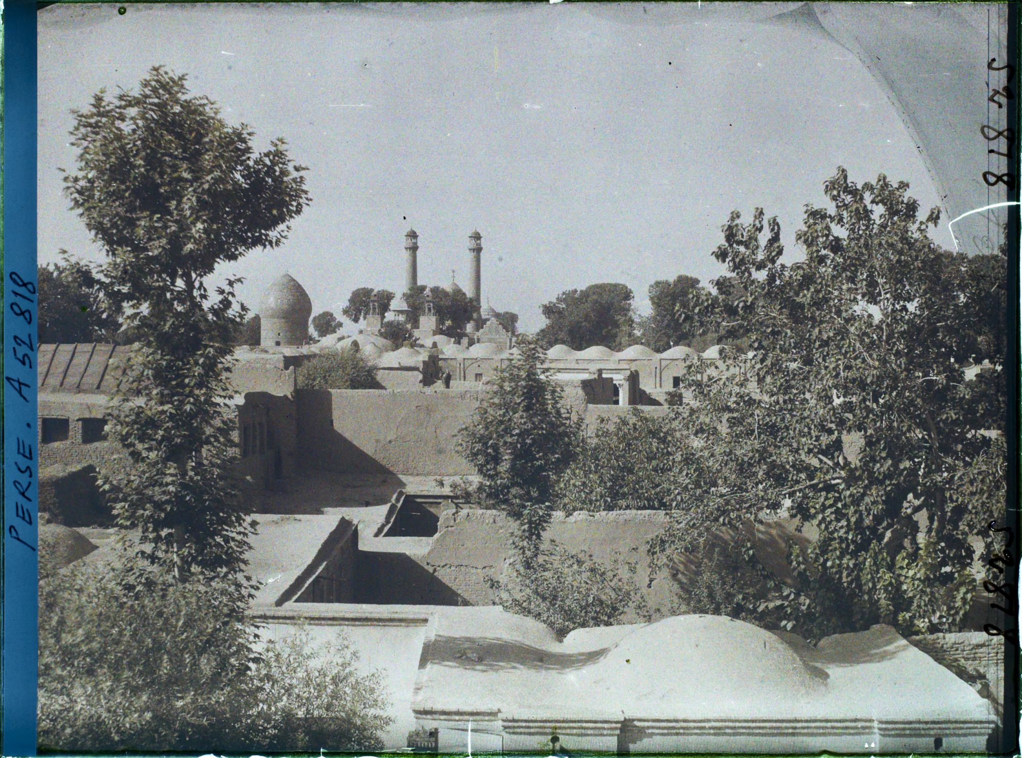 Image représentant Vers le sanctuaire de Shah Abdol Azim