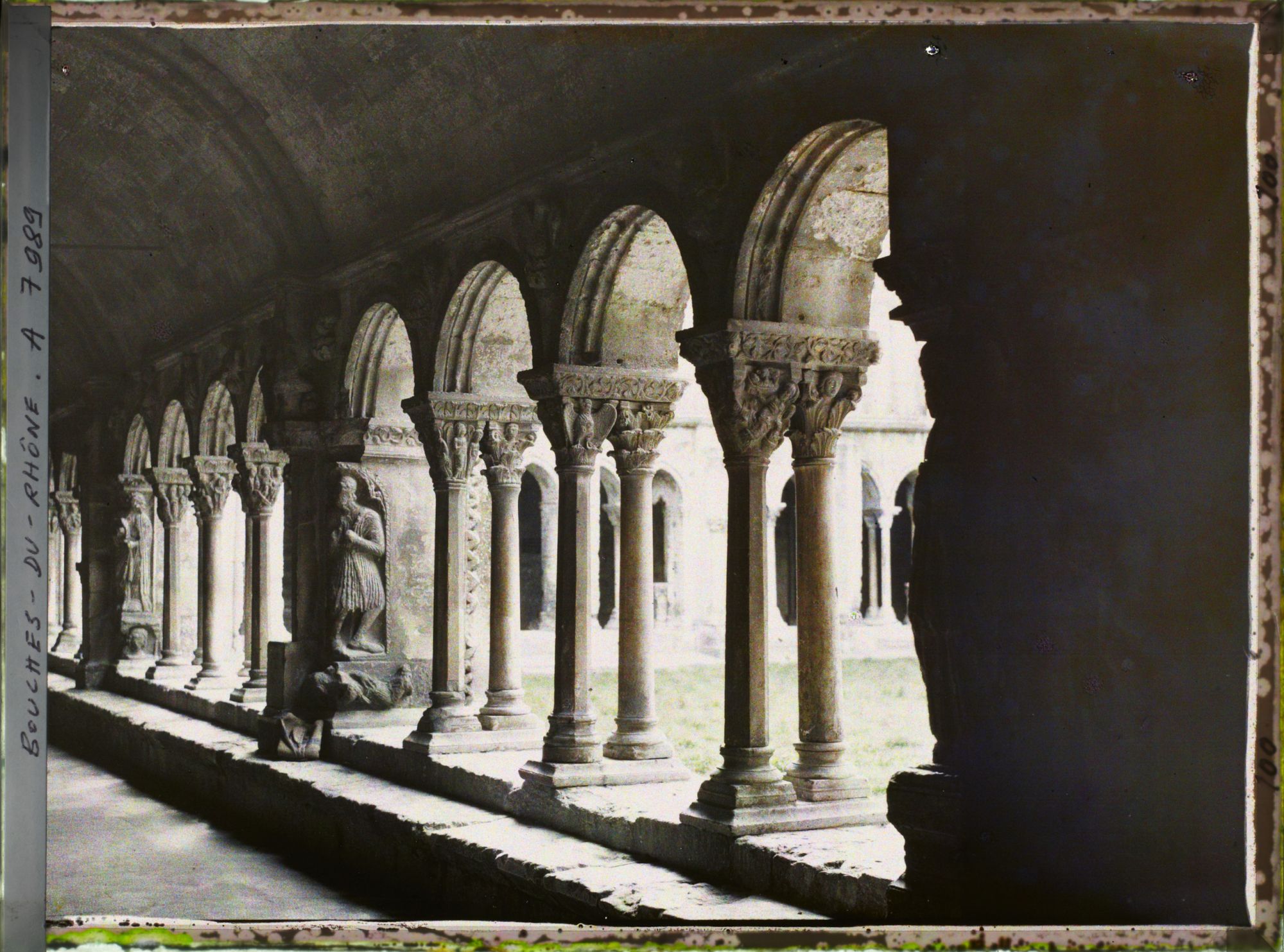 Image représentant Le cloître de Saint-Trophime