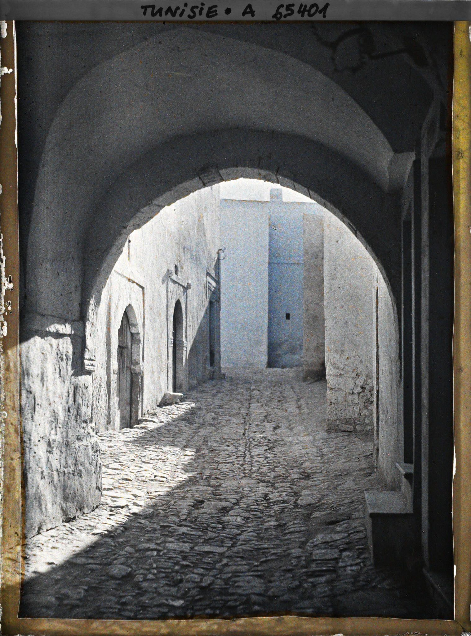 Image représentant Une vieille rue dans la médina