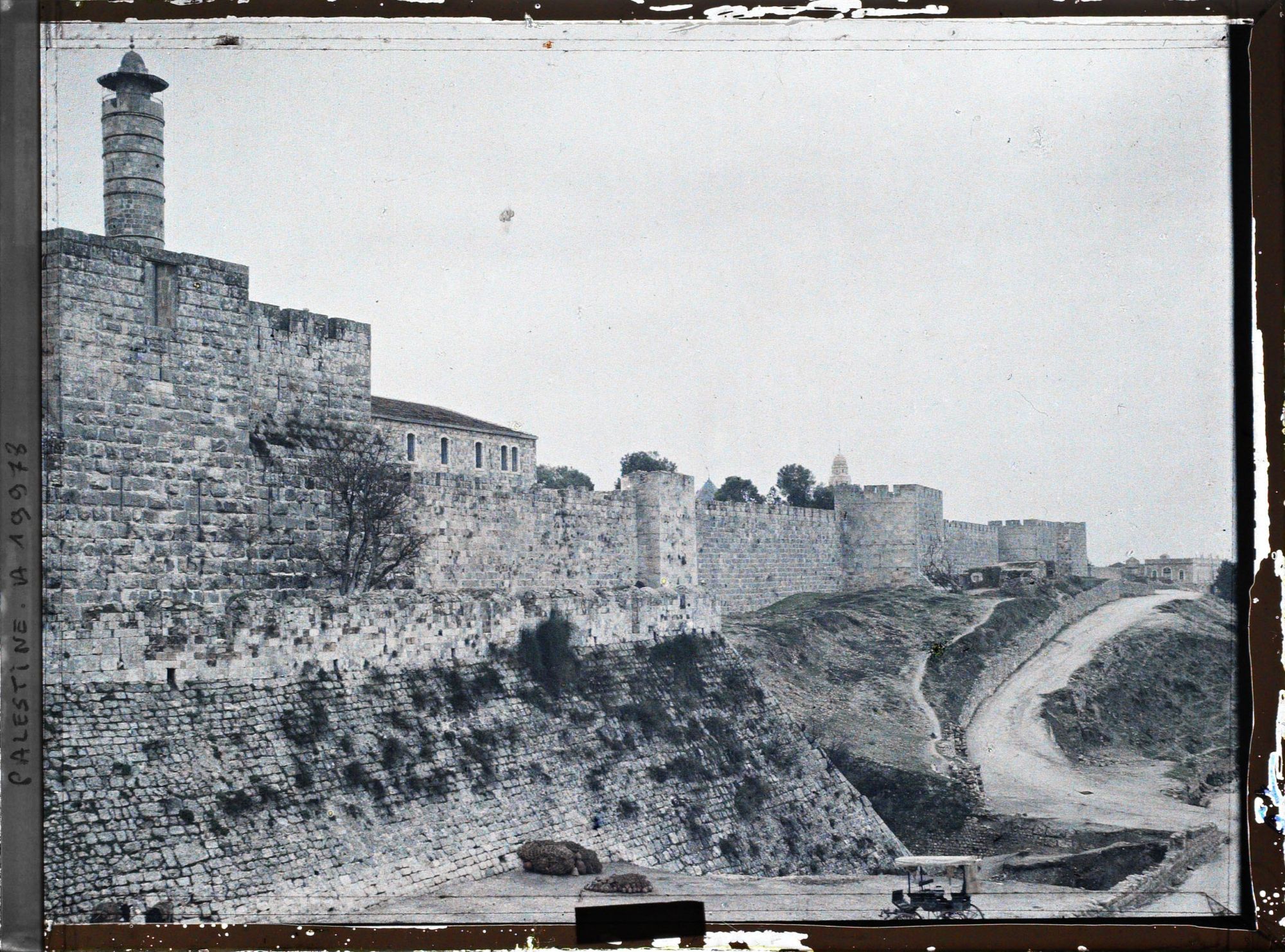 Image représentant Vue de la Tour de David depuis l'extérieur des remparts de la vieille ville