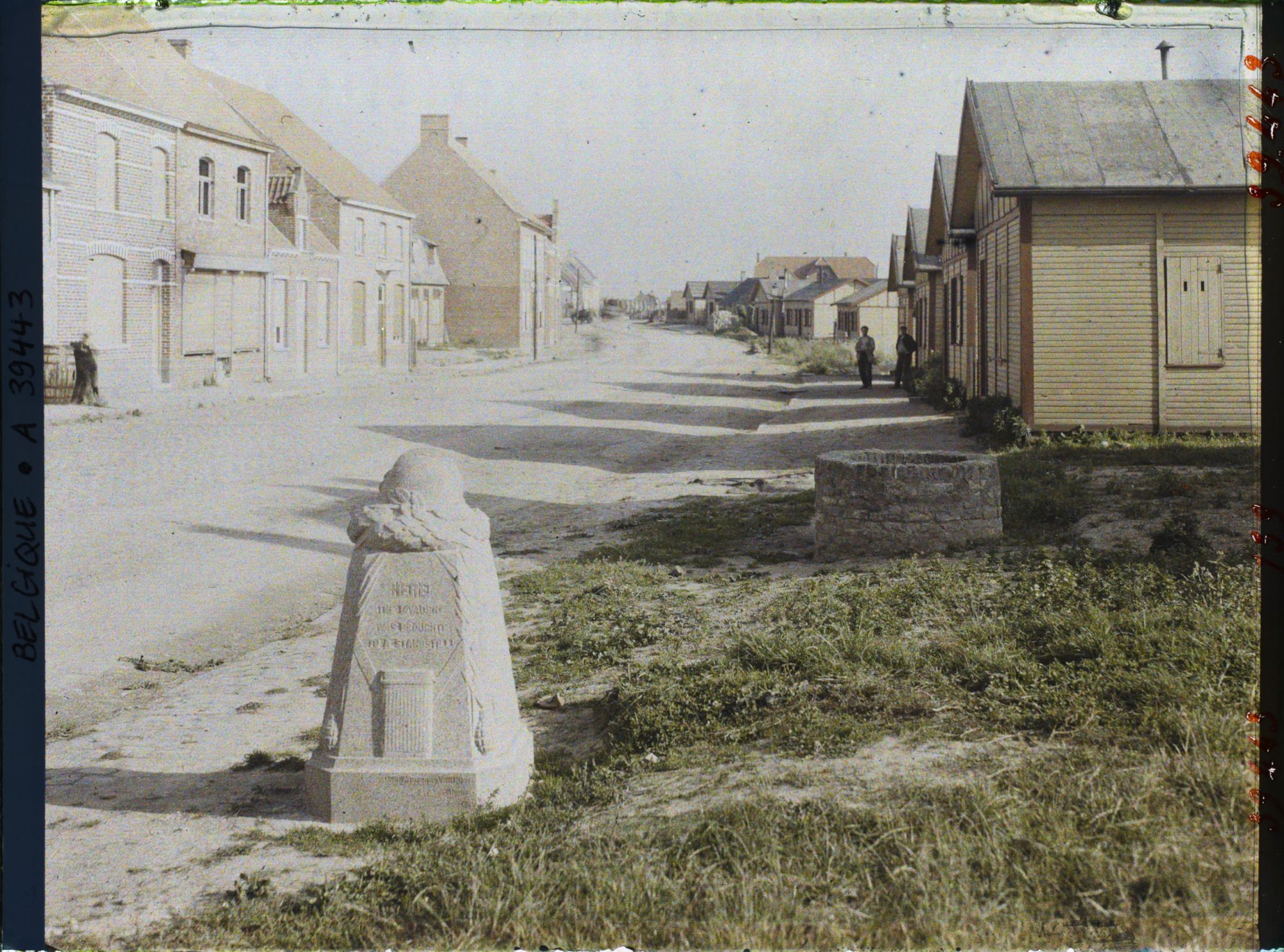 Image représentant Belgique, Boesmghe, Borne indiquant l'endroit où l'ennemi fut arrêté.