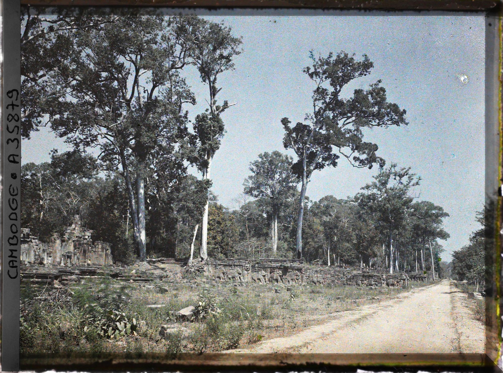 Image représentant Un panorama sur les terrasses royales, dites " terrasses des éléphants "