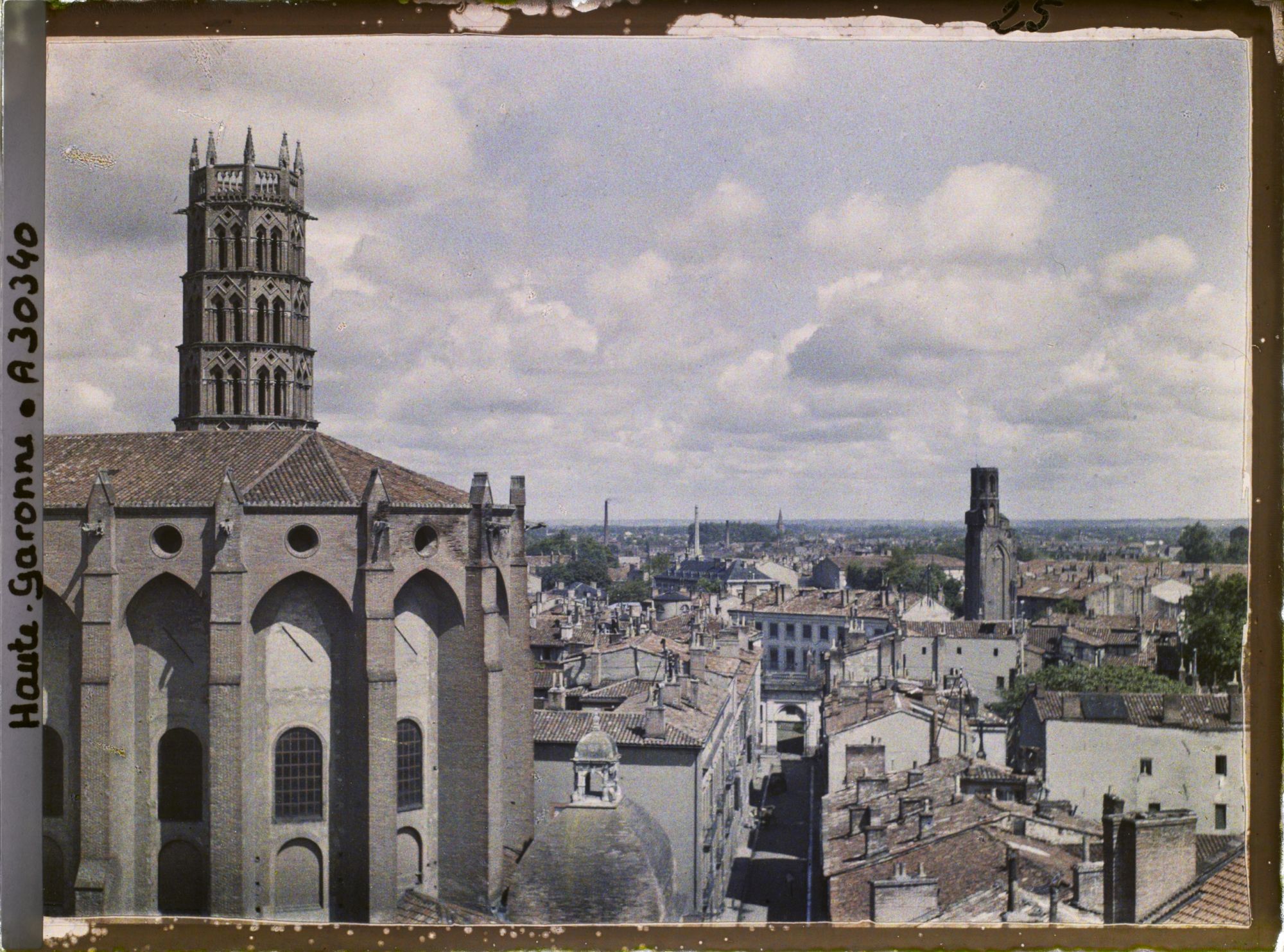Image représentant France, Toulouse, Panorama (à gauche Tour des Jacobins)