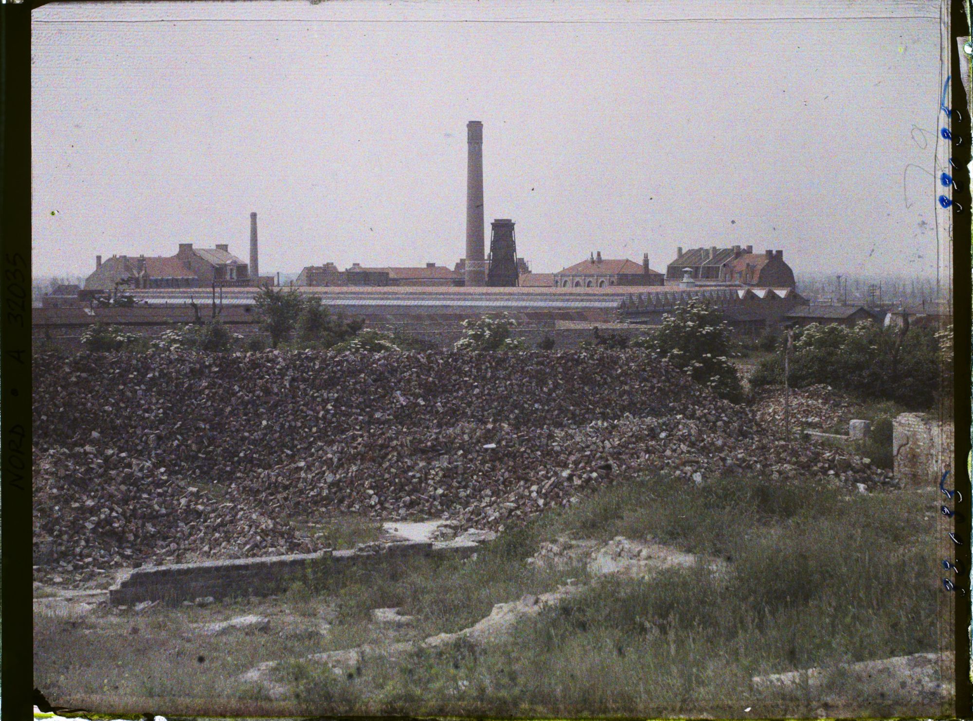 Image représentant France, Bailleul, Vue d'ensemble d'un grand tissage reconstruit