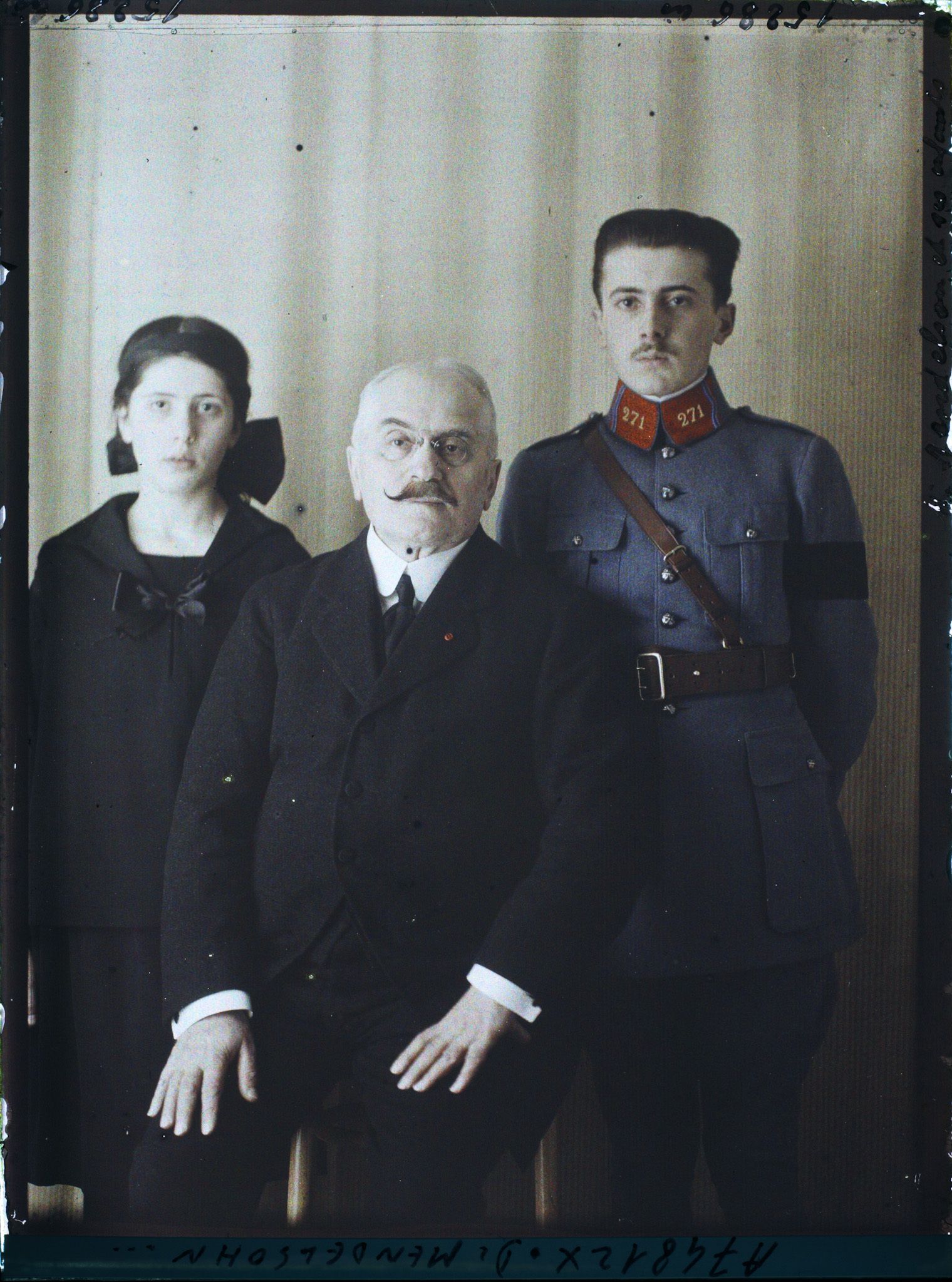 Image représentant Le Docteur Maurice Mendelssohn,  sa fille Henriette et son fils Georges