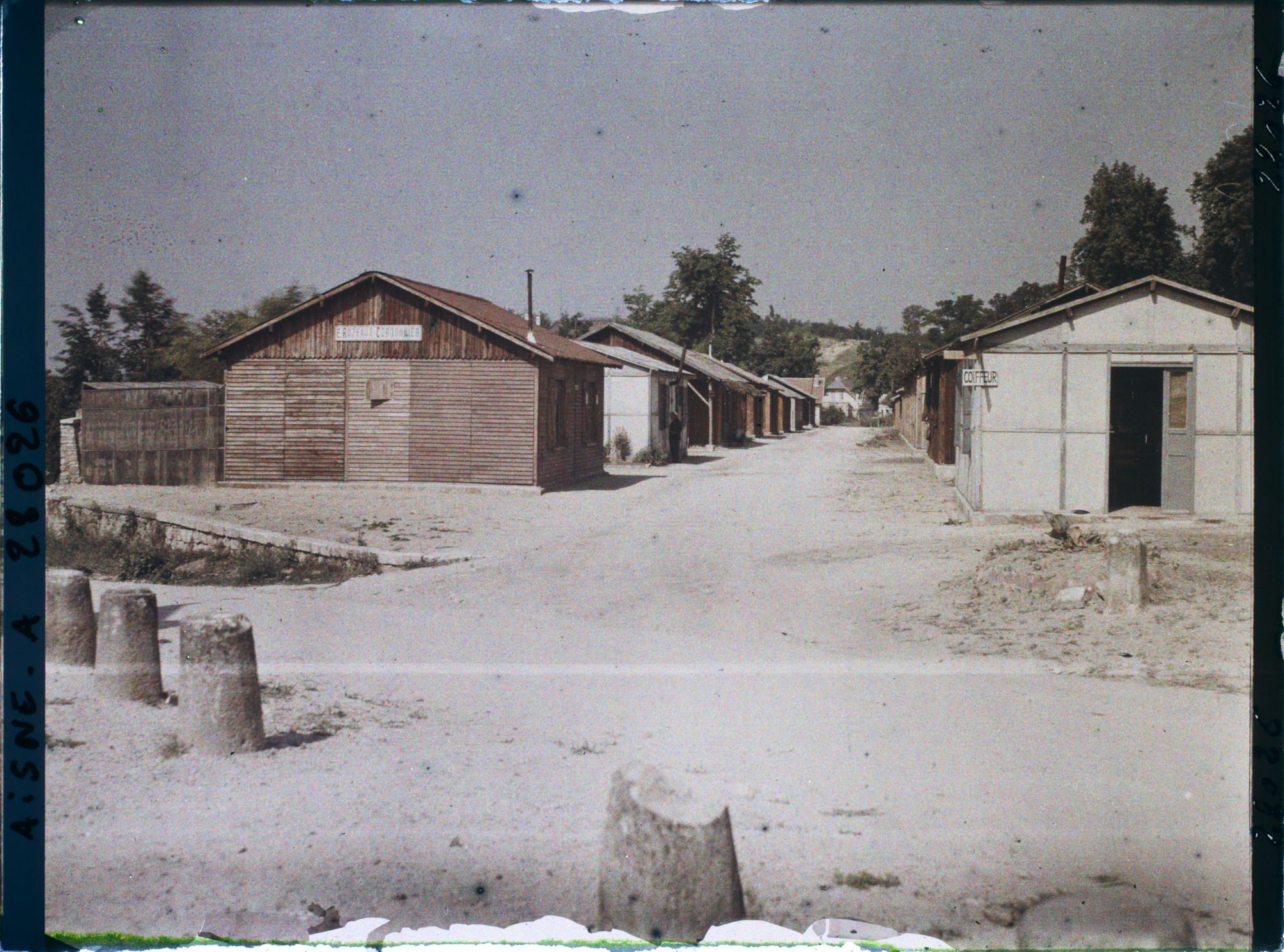 Image représentant France, Vailly, Rue de maisons provisoires