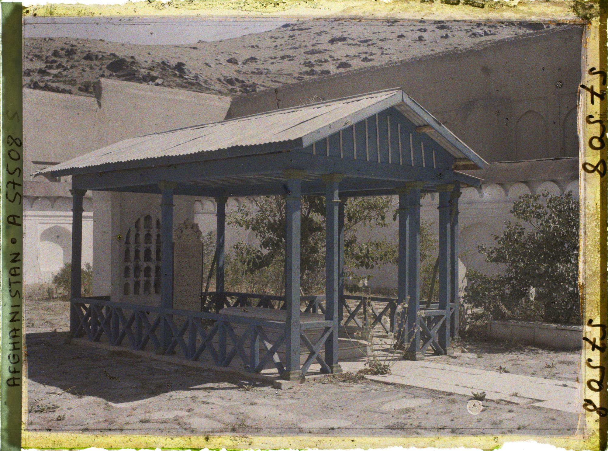 Image représentant Bagh-i-Babour (Jardins de Babour). Le tombeau de l'Empereur Babour