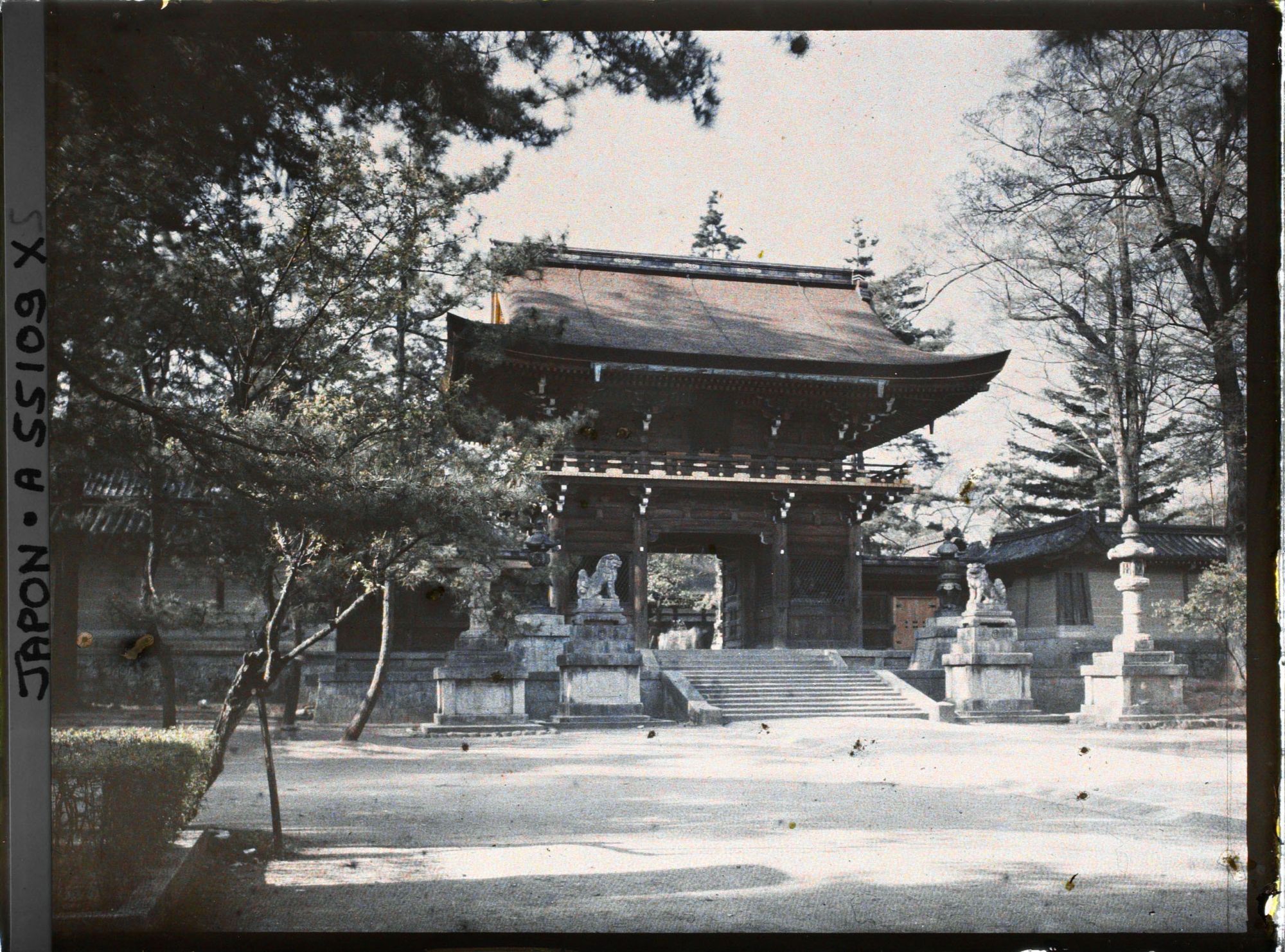 Image représentant Temple Kitano Tenjin-Jinja : entrée principale