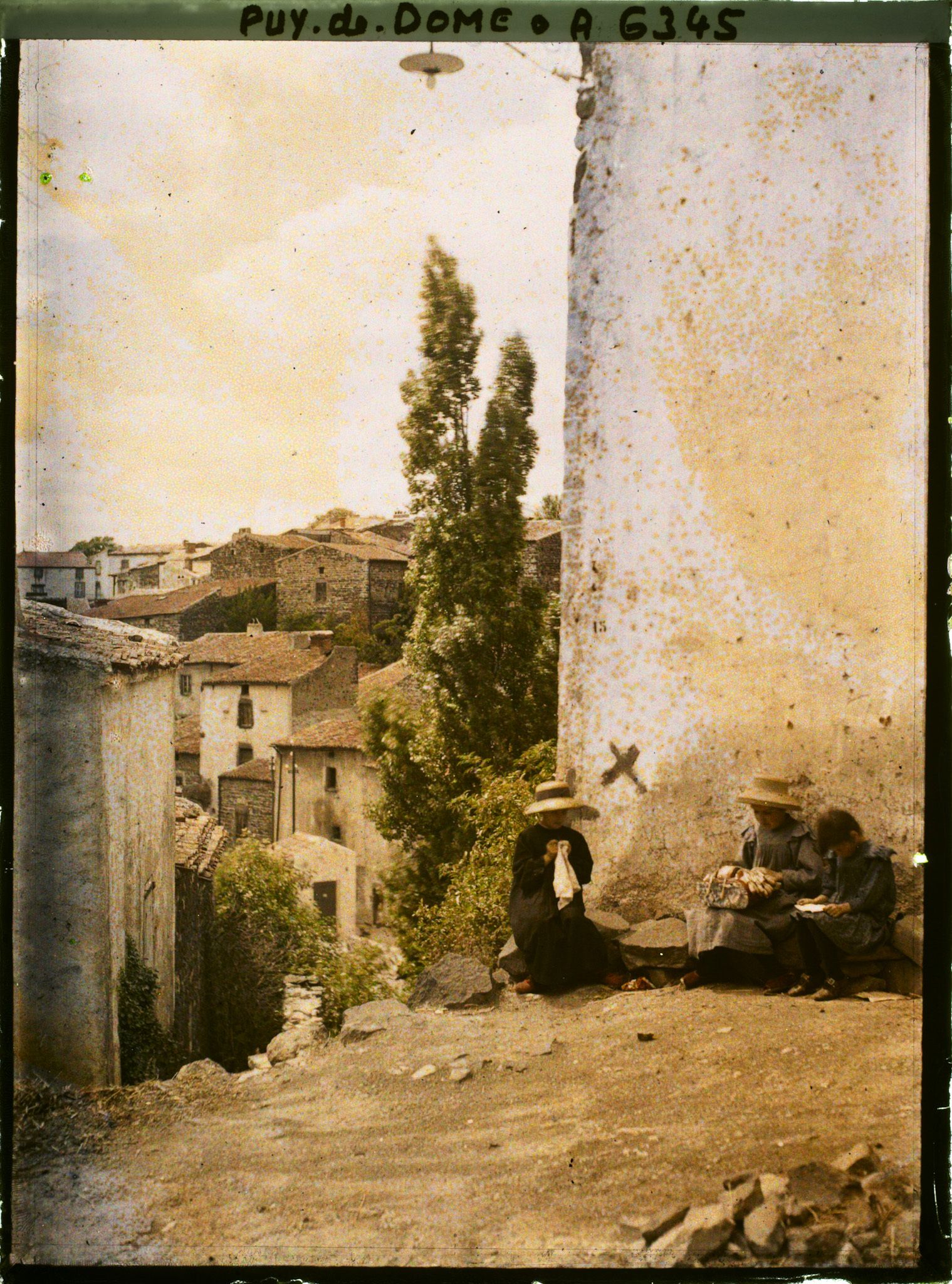 Image représentant France, Gergovie, Au Village de Gergovie