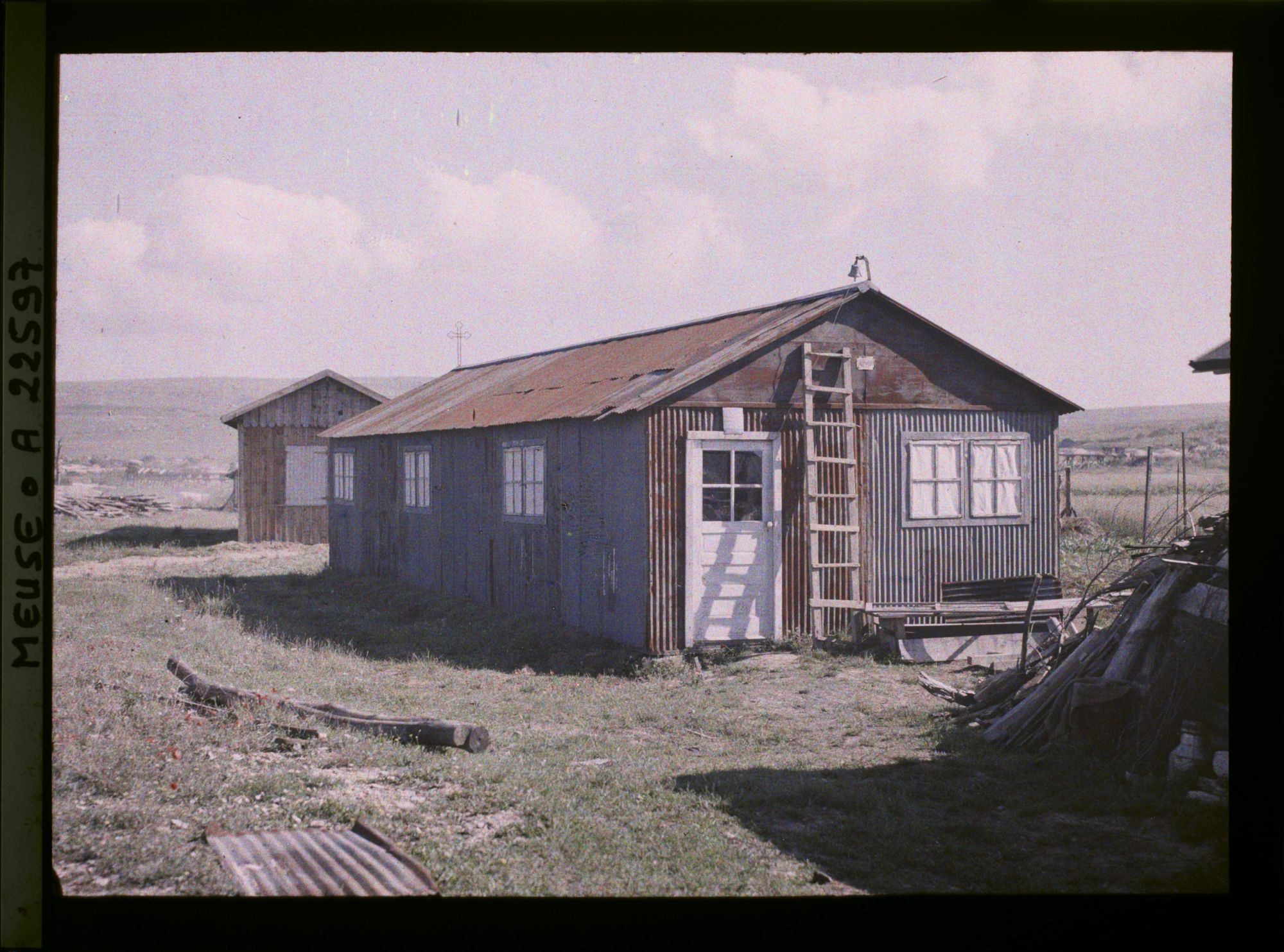 Image représentant France, Bras, L'Eglise provisoire