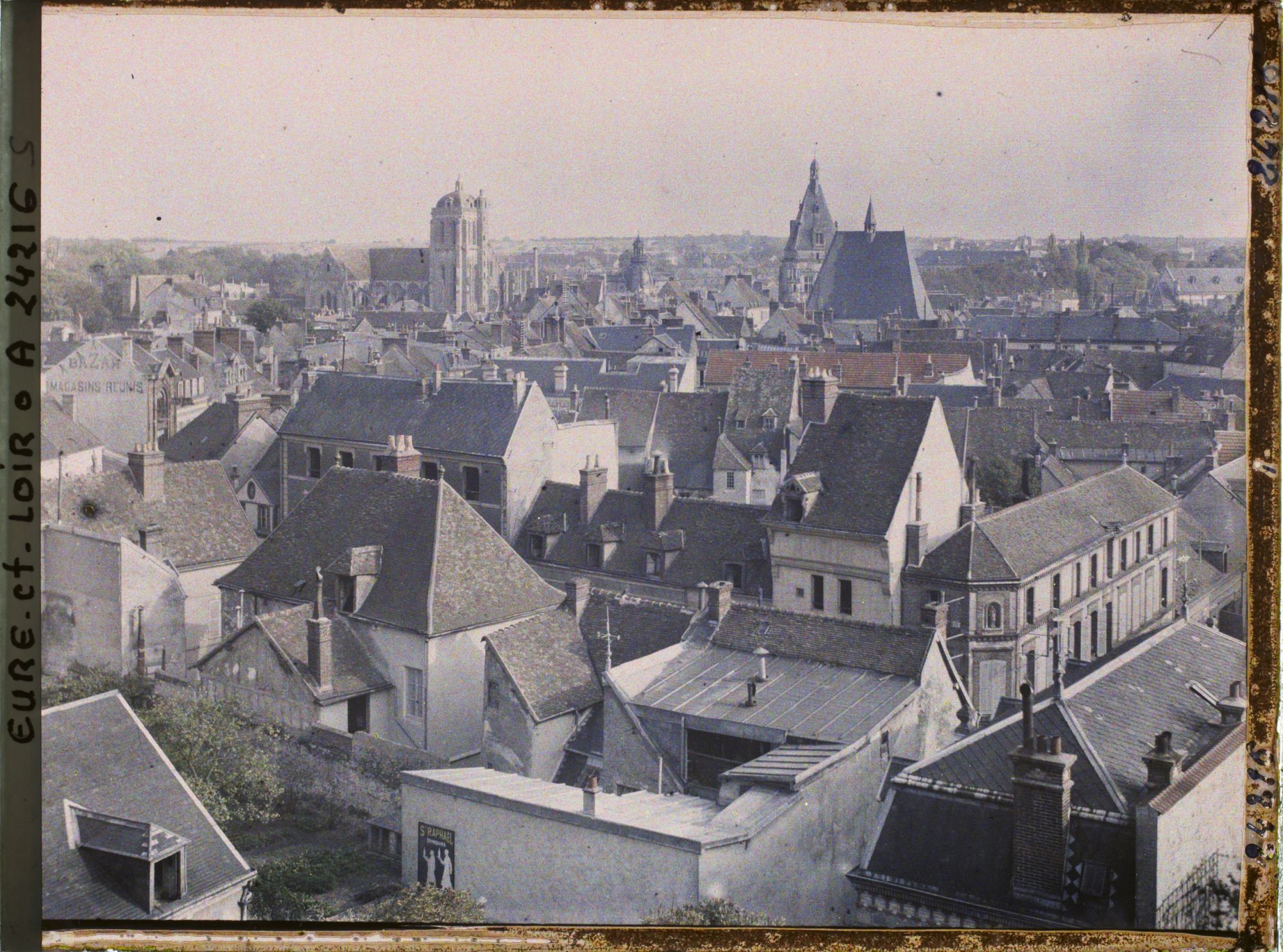 Image représentant Vue générale de la ville prise depuis la chapelle royale Saint-Louis