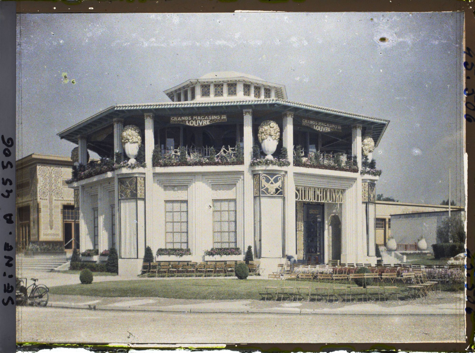 Image représentant L'Exposition des arts décoratifs, Pavillon des Grands Magasins du Louvre - Studium Louvre
