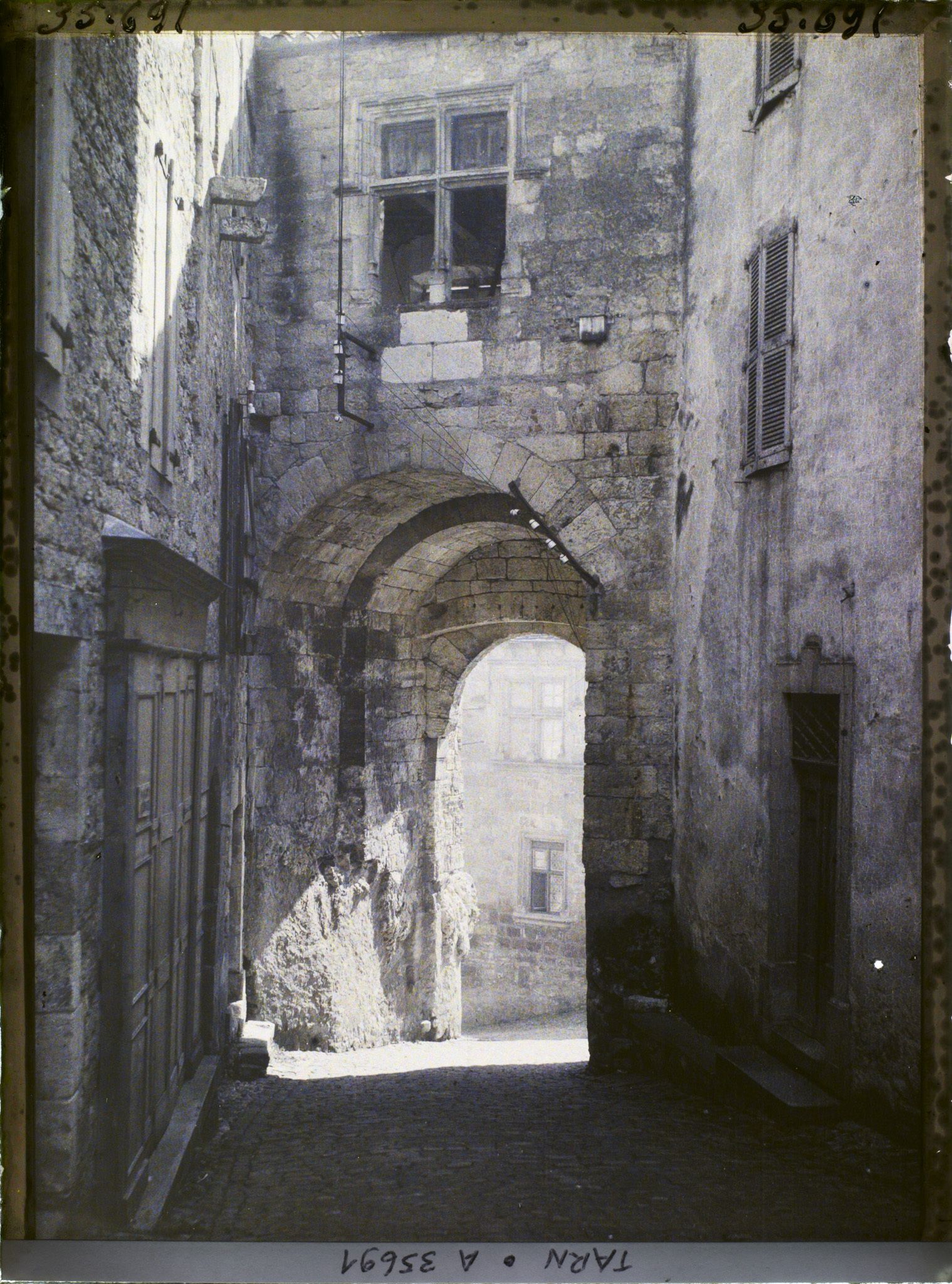 Image représentant Porte de Rous vue depuis la ville