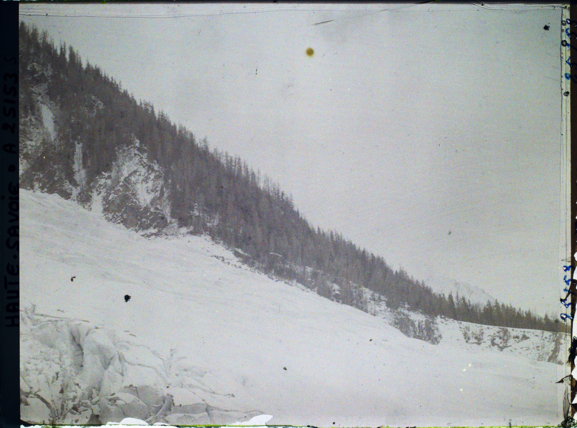Image représentant France Les Alpes, Glacier des Bossons : Contre jour sur le Glacier des Bossons