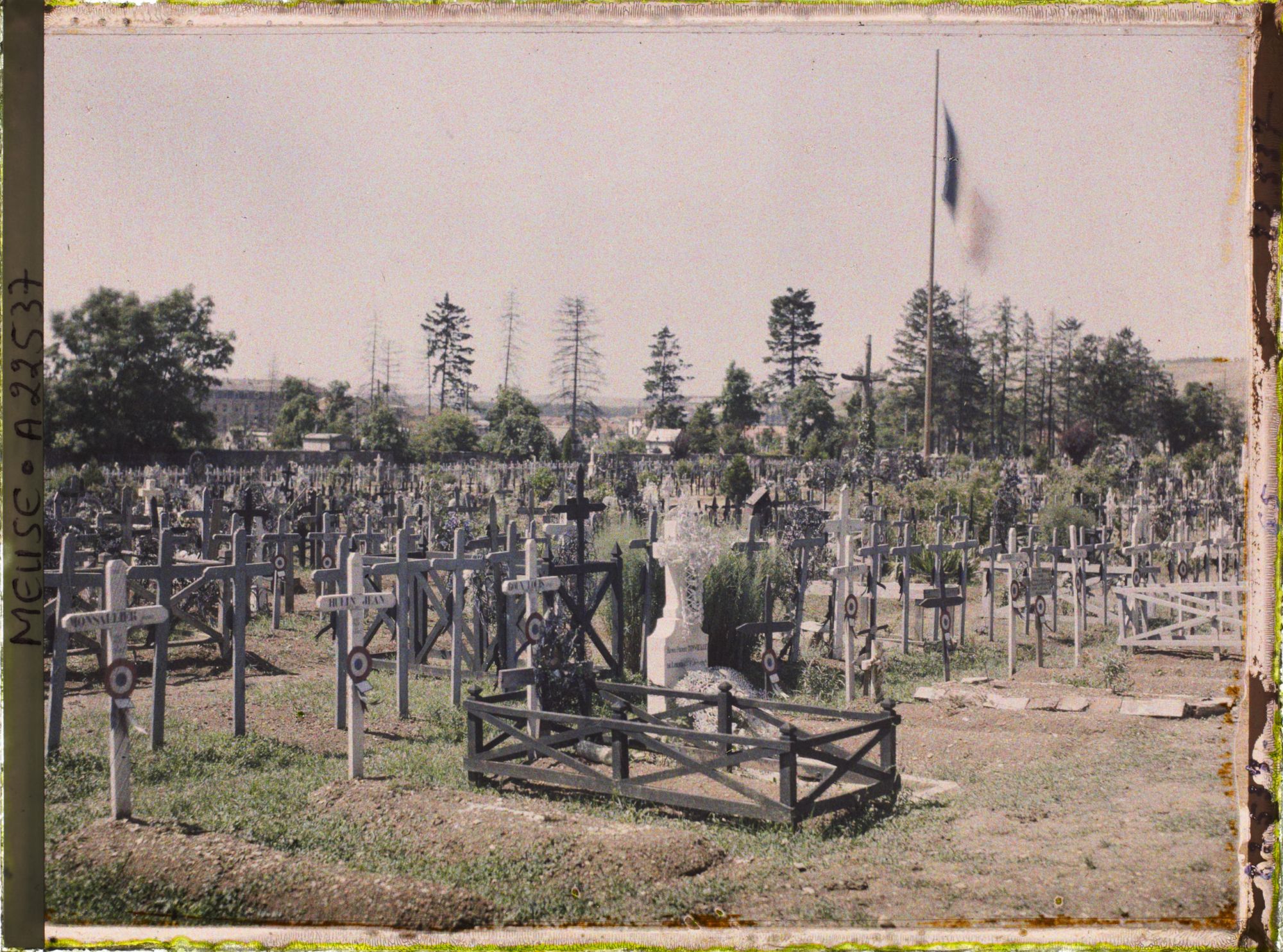 Image représentant France, Verdun, Aspect général du Cimetière militaire du faubourg Pavé