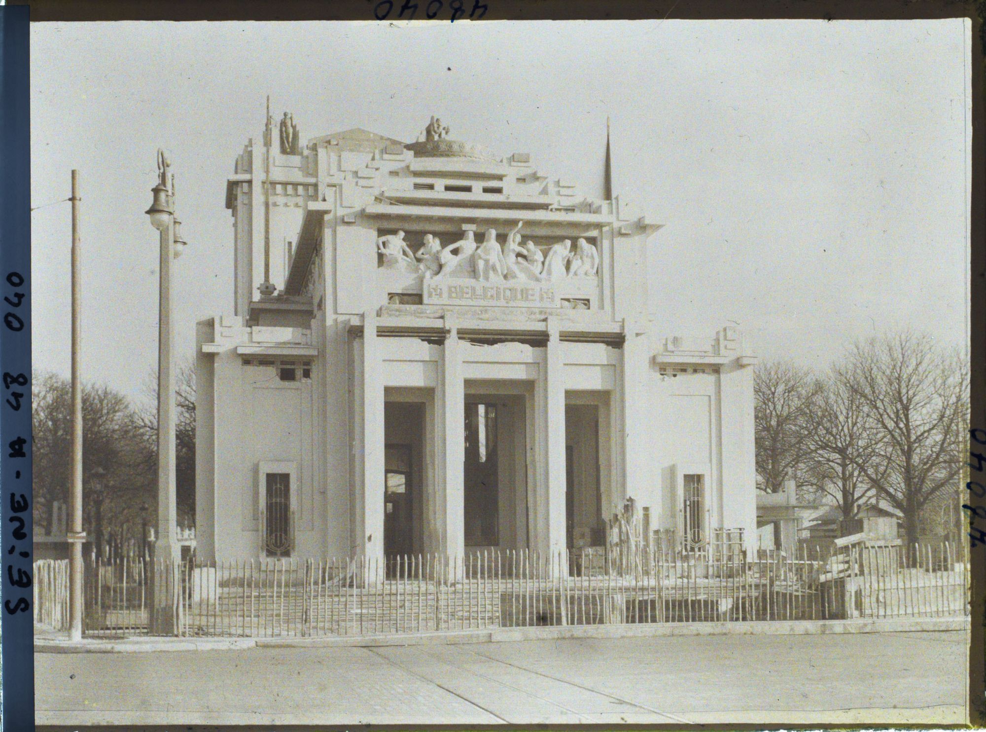 Image représentant L'Exposition des arts décoratifs, démolition du pavillon de la Belgique