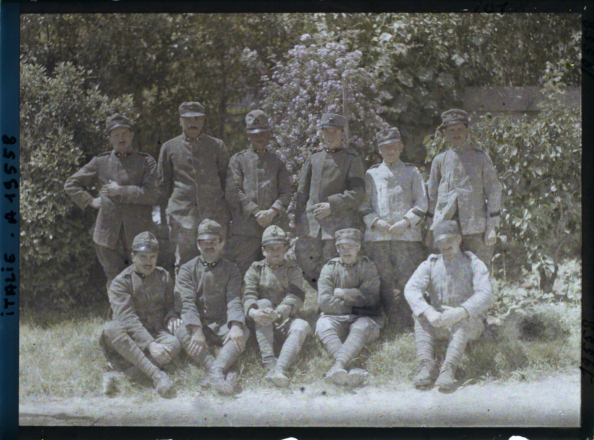 Image représentant Groupe de soldats italiens
