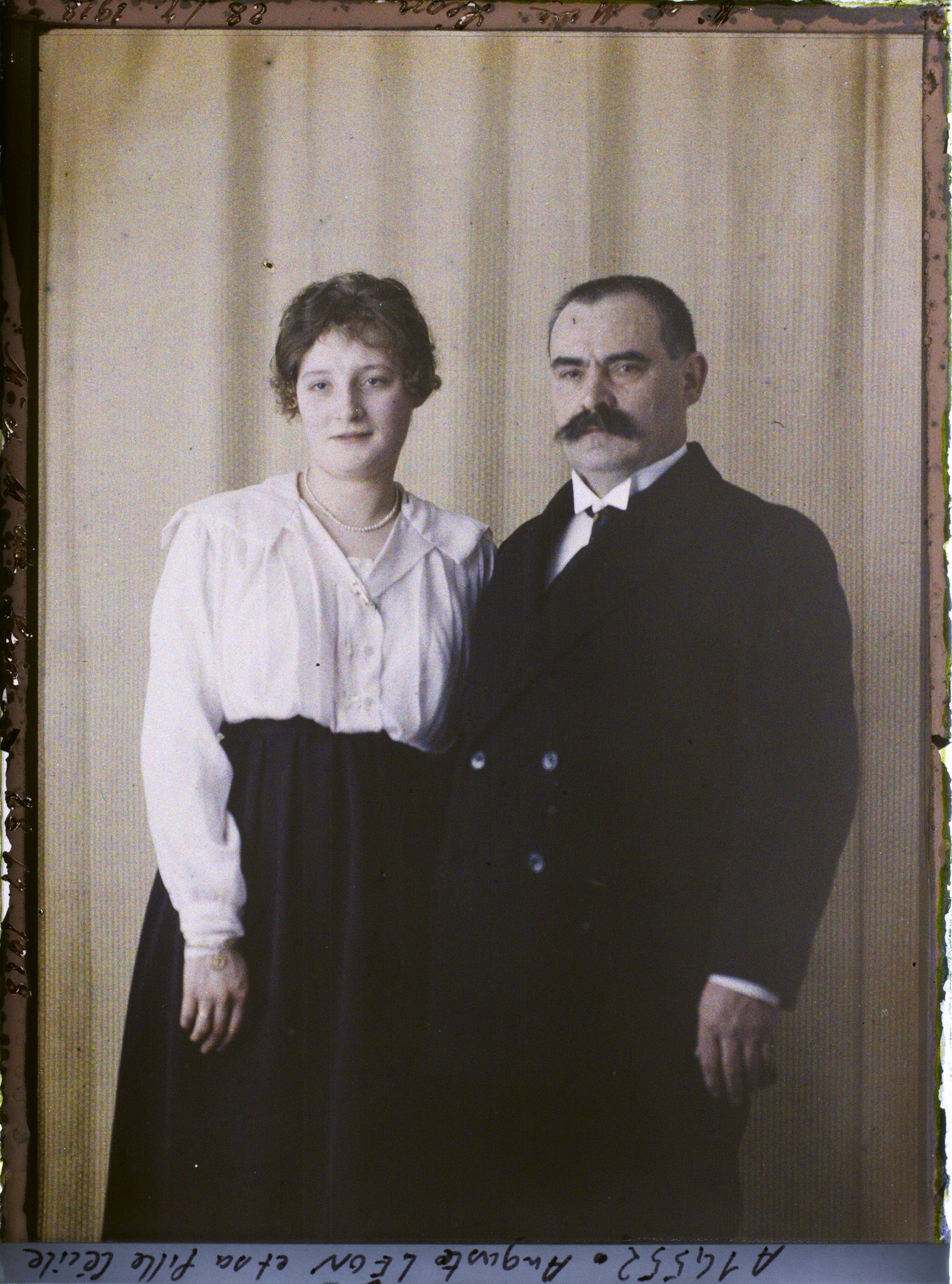 Image représentant Monsieur  Auguste Léon et sa fille Cécile