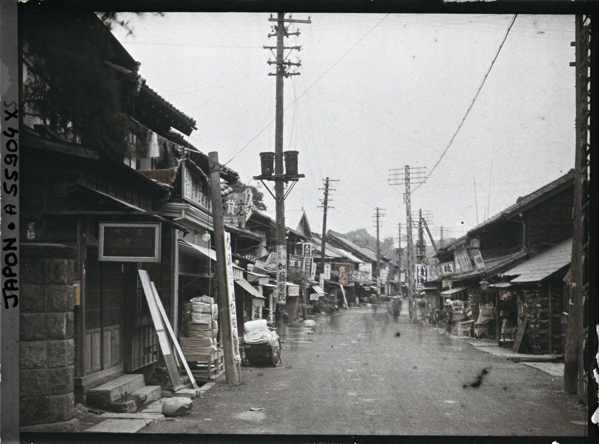 Image représentant Une rue commerçante