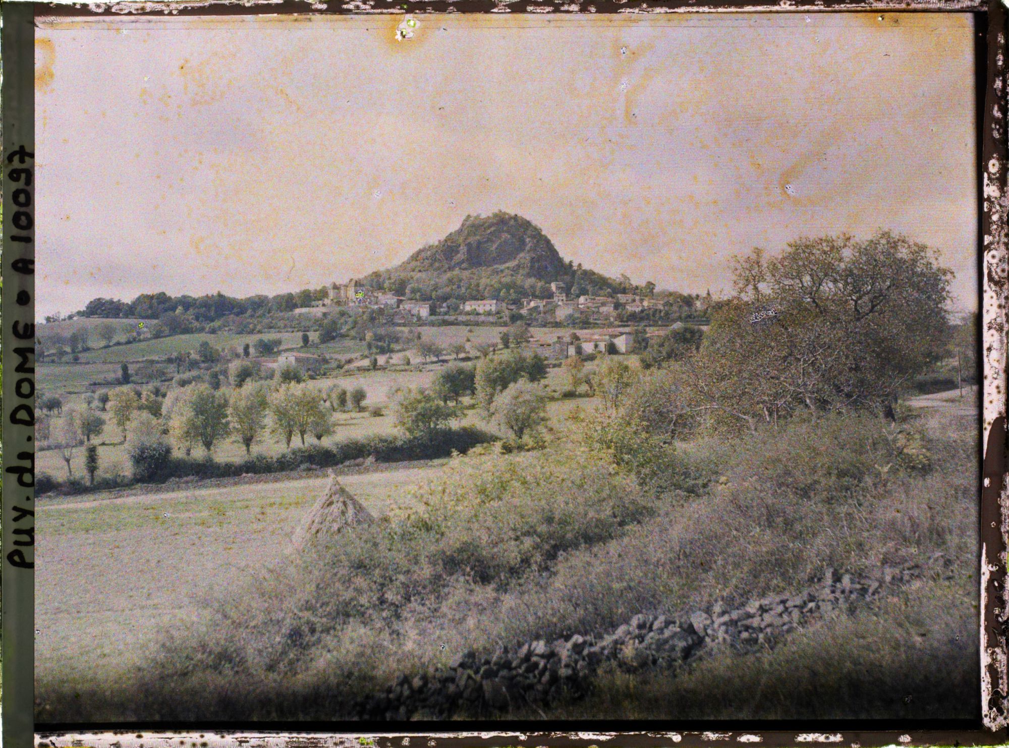 Image représentant France, Vodable, Vodable et sa butte