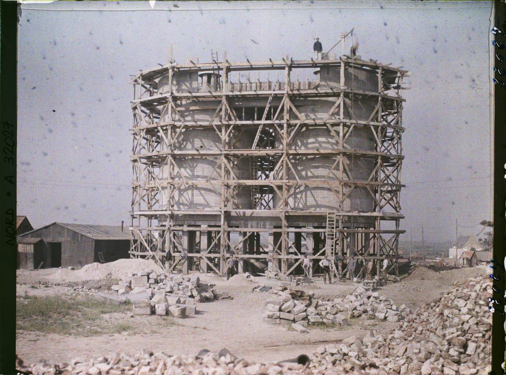 Image représentant France, Bailleul, Les réservoirs de la ville en reconstruction