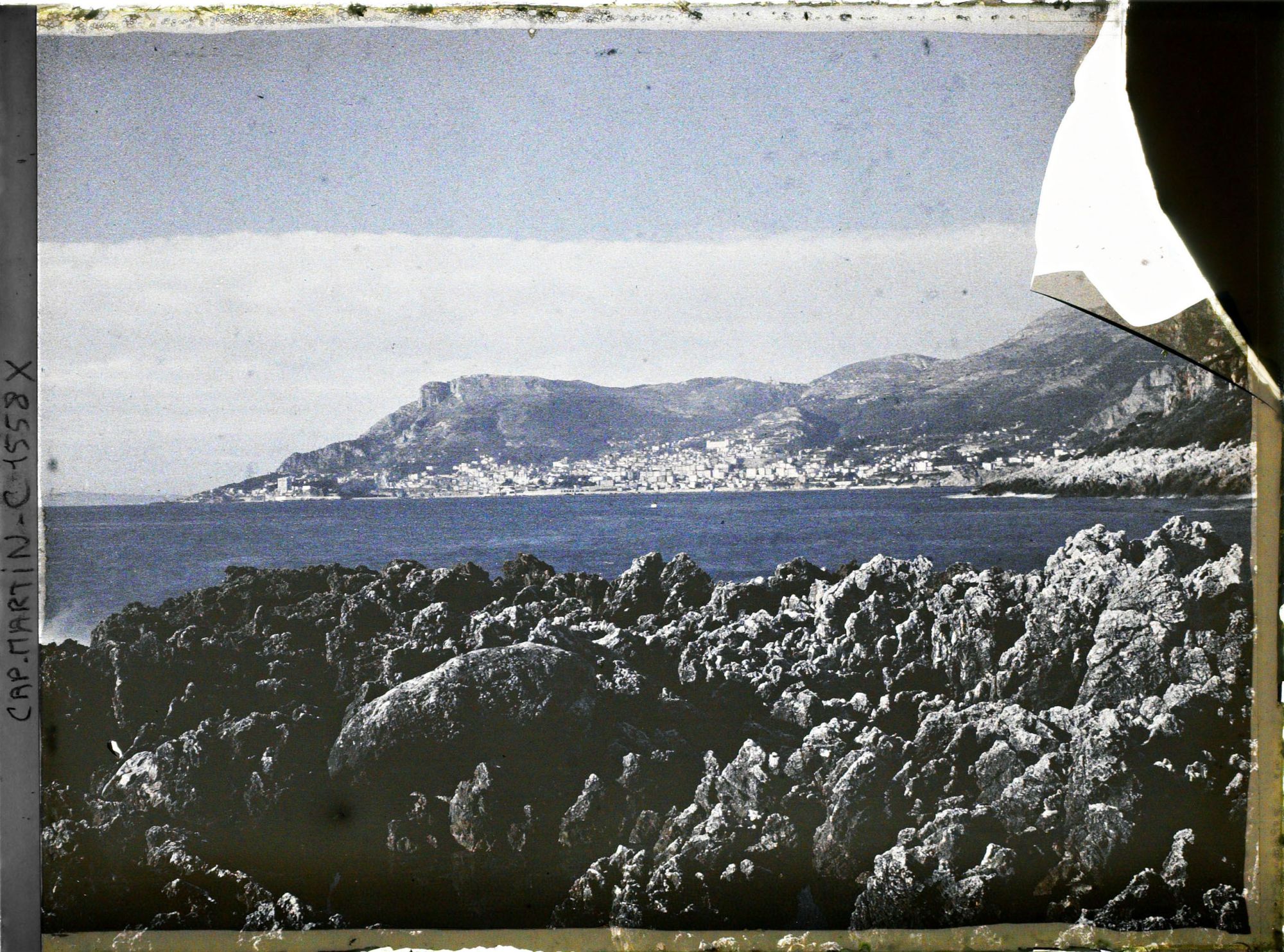 Image représentant Paysage côtier vu en direction de Monaco, depuis les rochers de la pointe du cap Martin