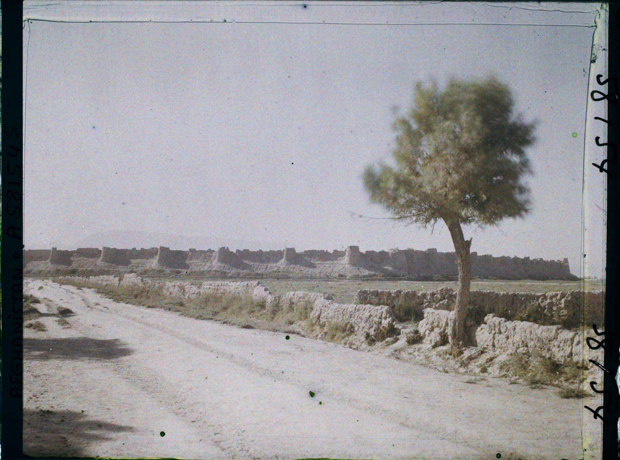 Image représentant Afghanistan, Farah, Aspect de l'enceinte fortifiée S-Est