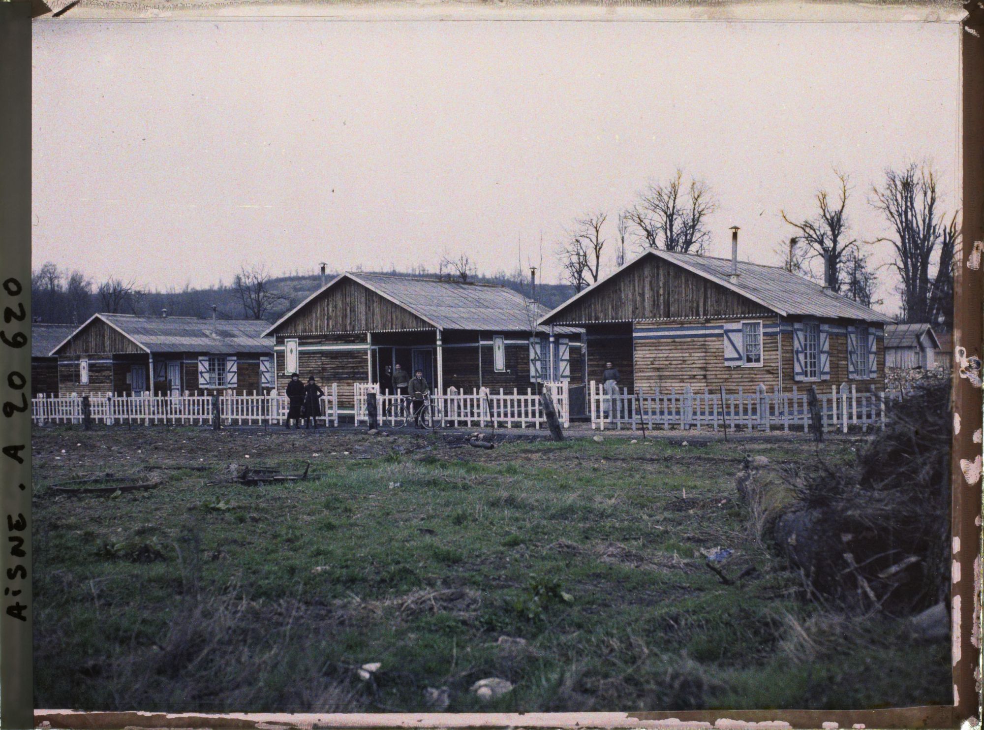 Image représentant France, Crouy, Maisons en bois