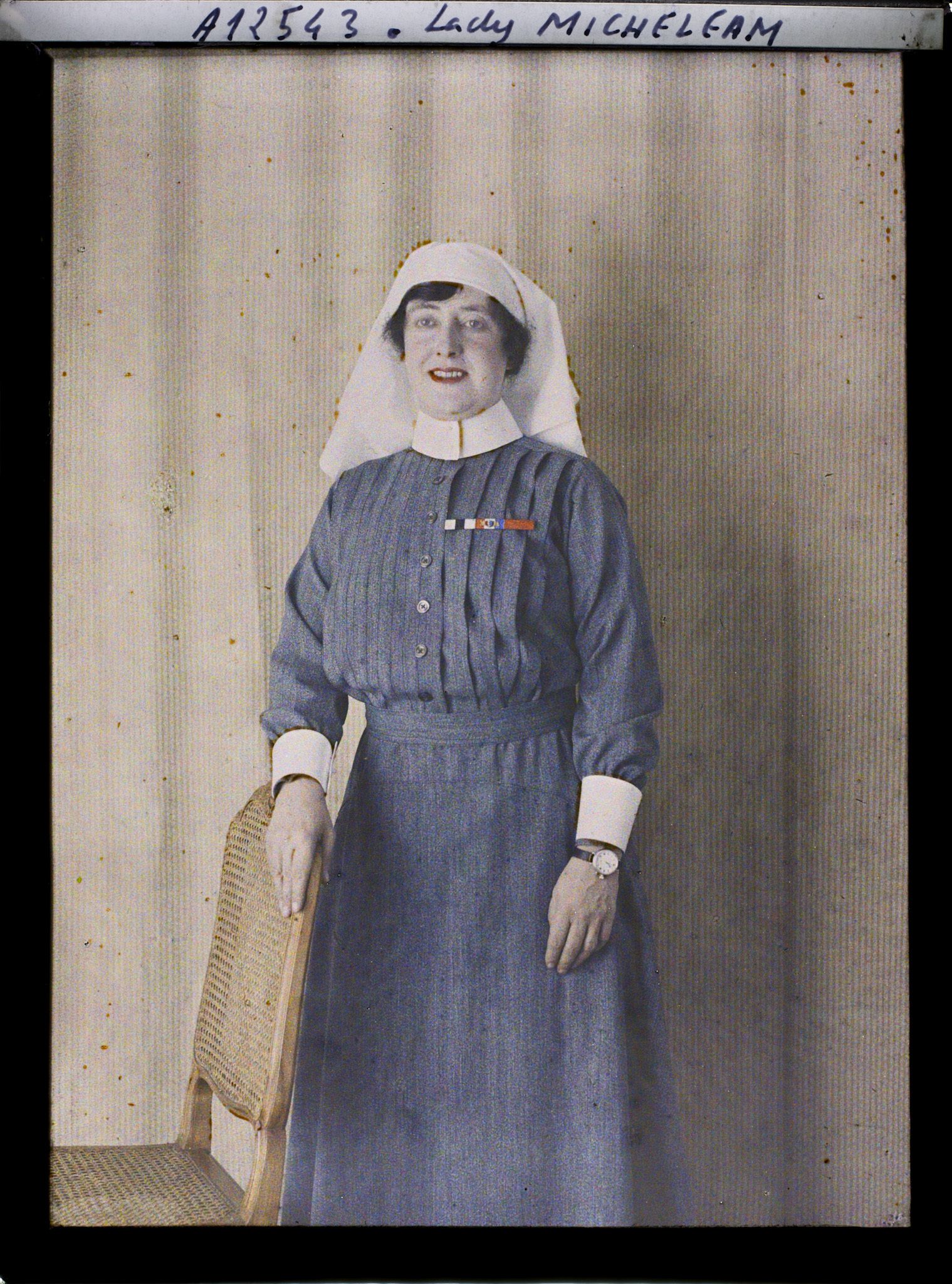 Image représentant Lady Aimée Michelham en tenue d'infirmière