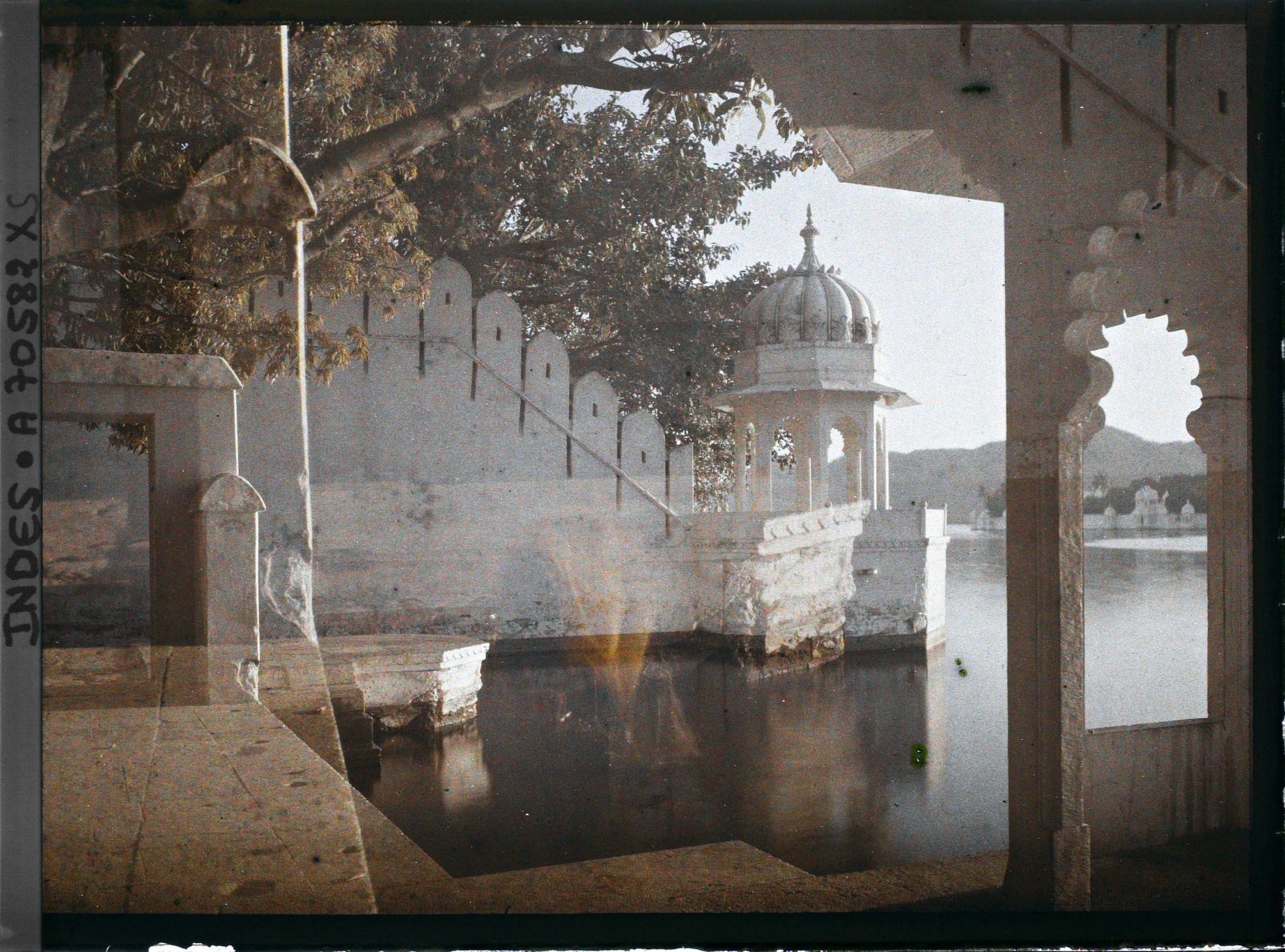 Image représentant Au bord du lac Pichola