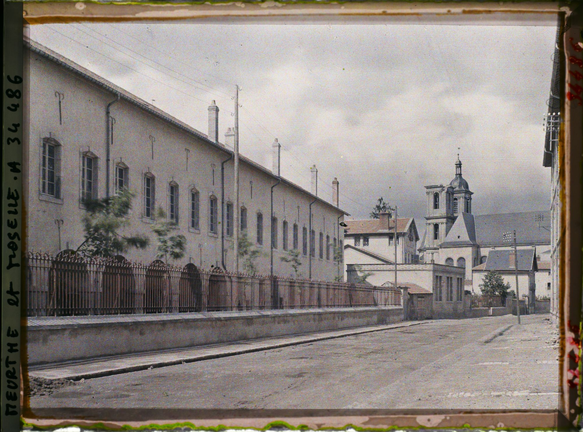 Image représentant France, Pont à Mousson, Ecole refaite et Eglise du Petit Séminaire